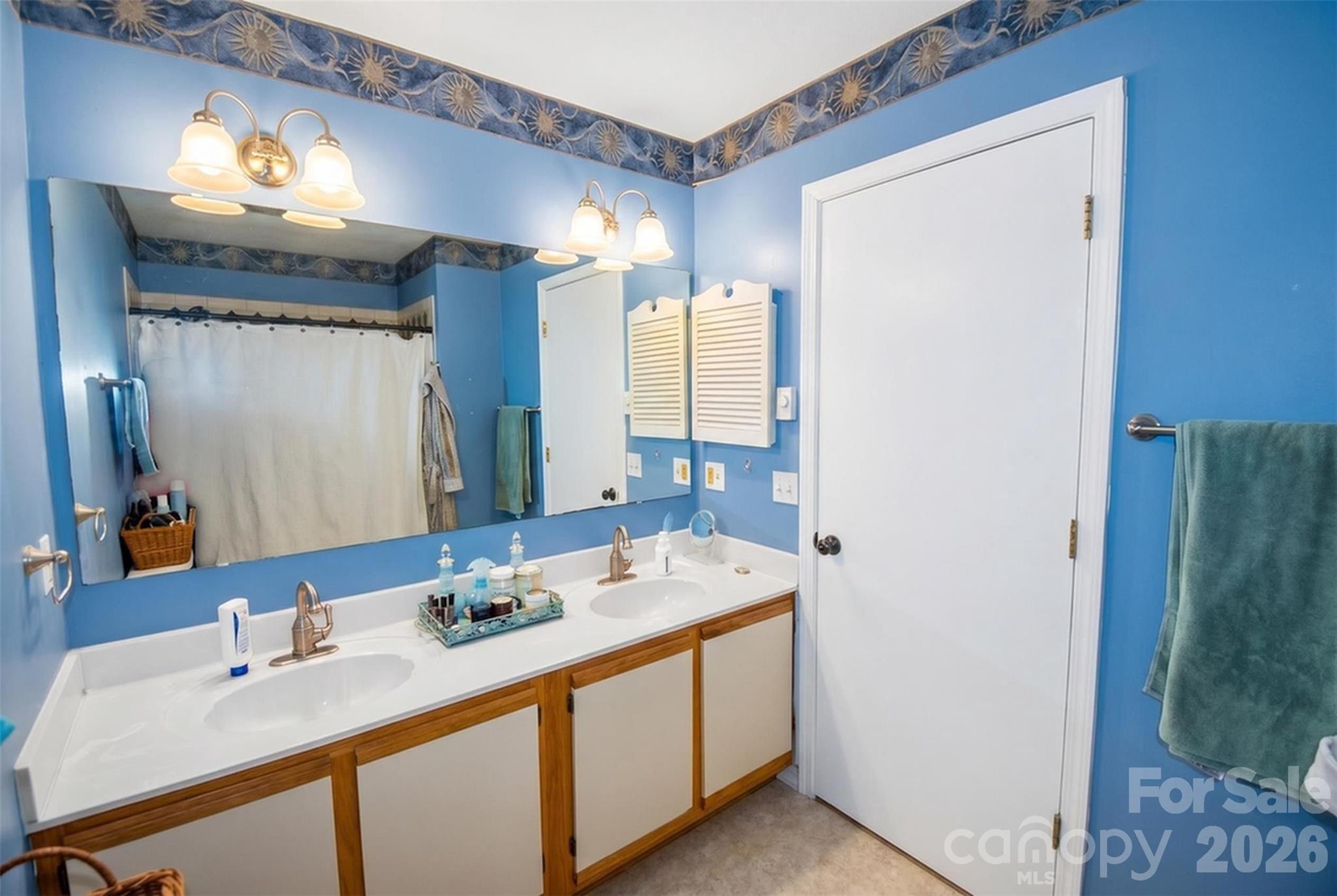 14 N Willow Wood Trail — Hendersonville