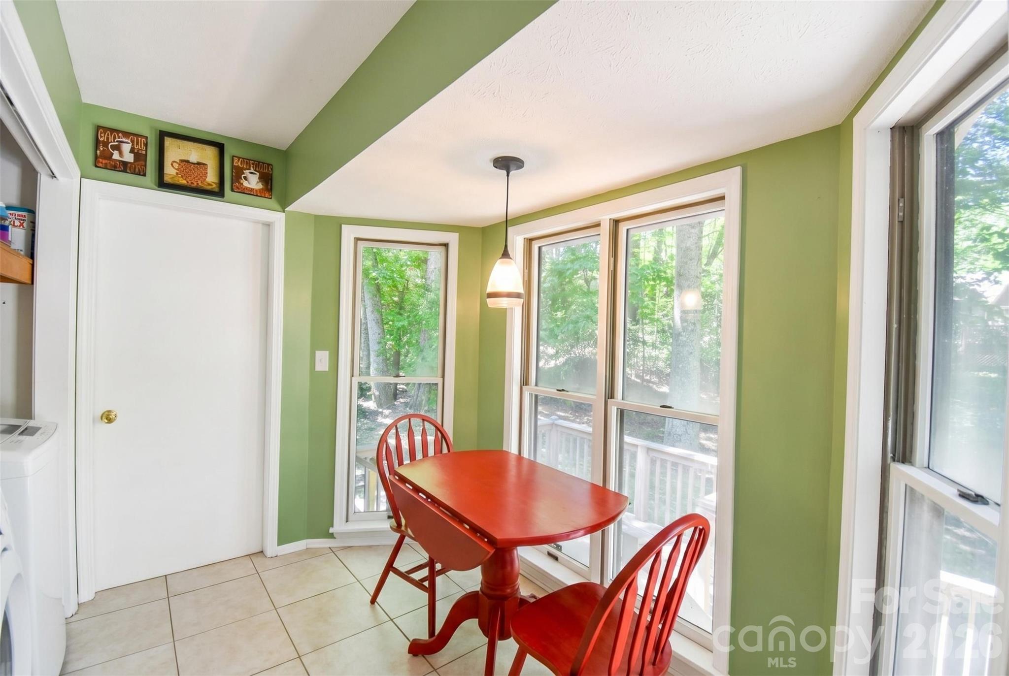 14 N Willow Wood Trail — Hendersonville