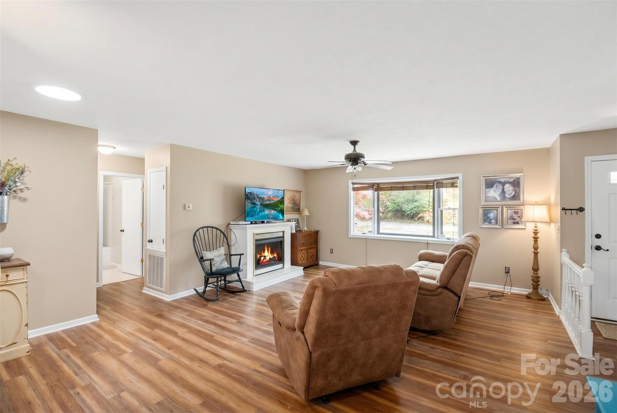 14 N Willow Wood Trail — Hendersonville