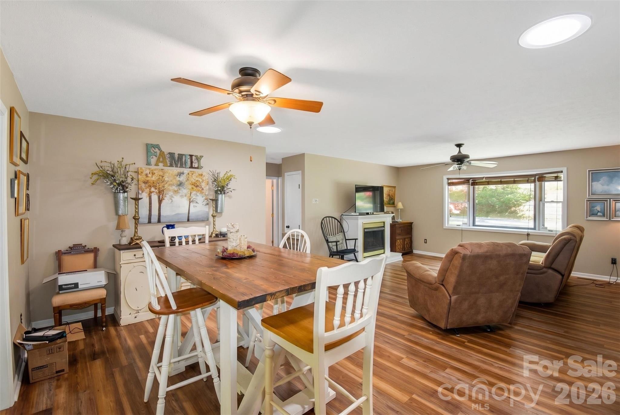 14 N Willow Wood Trail — Hendersonville