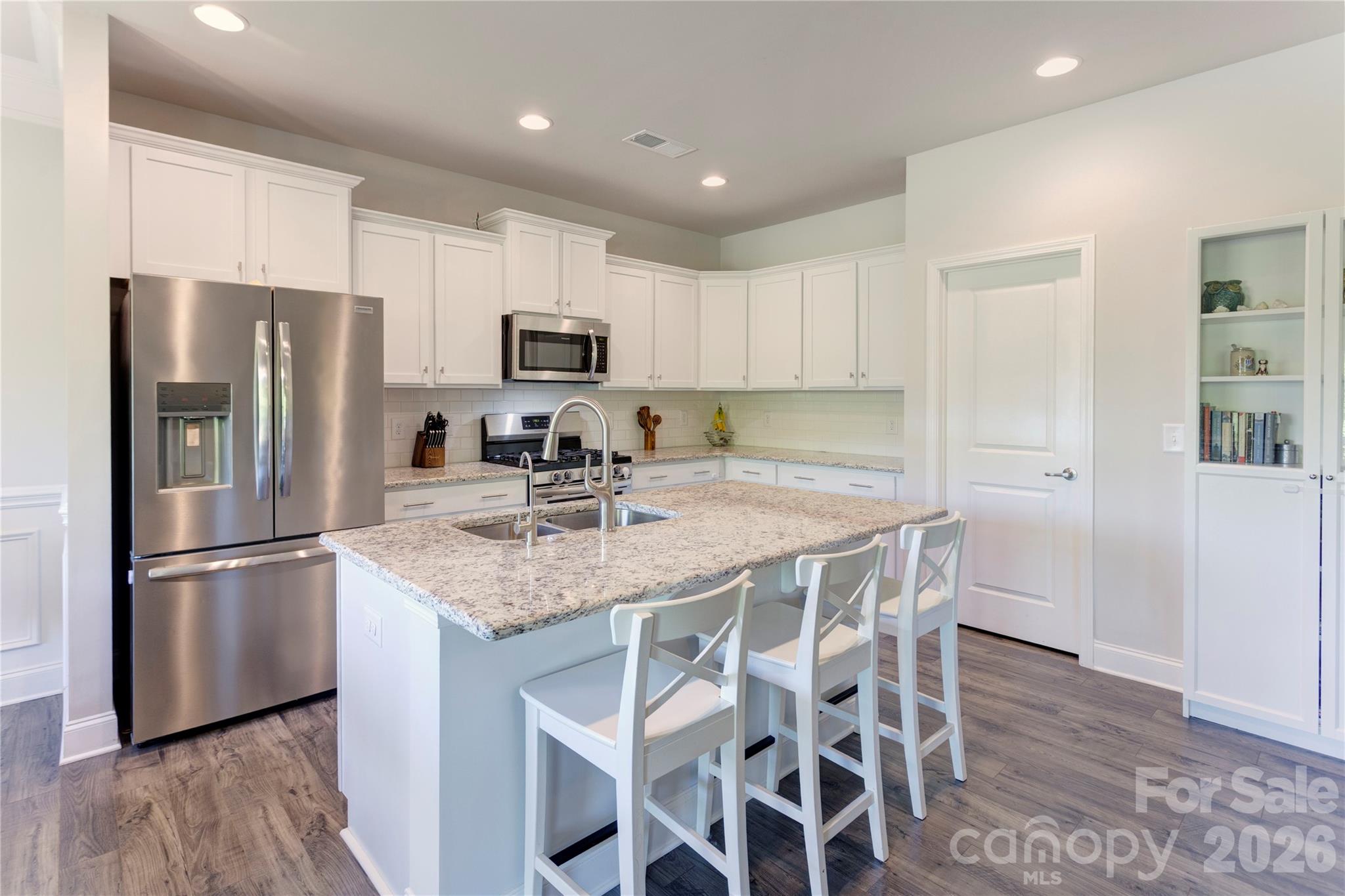 11728 Glenwood Drive — Locust
