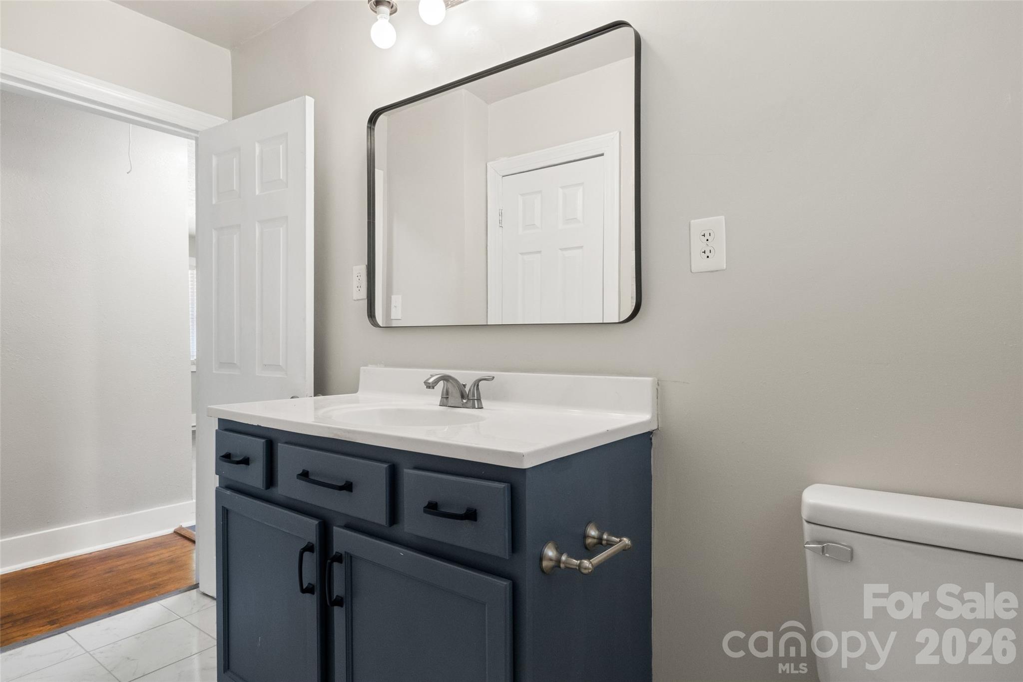 2123 Pinedell Avenue — Monroe