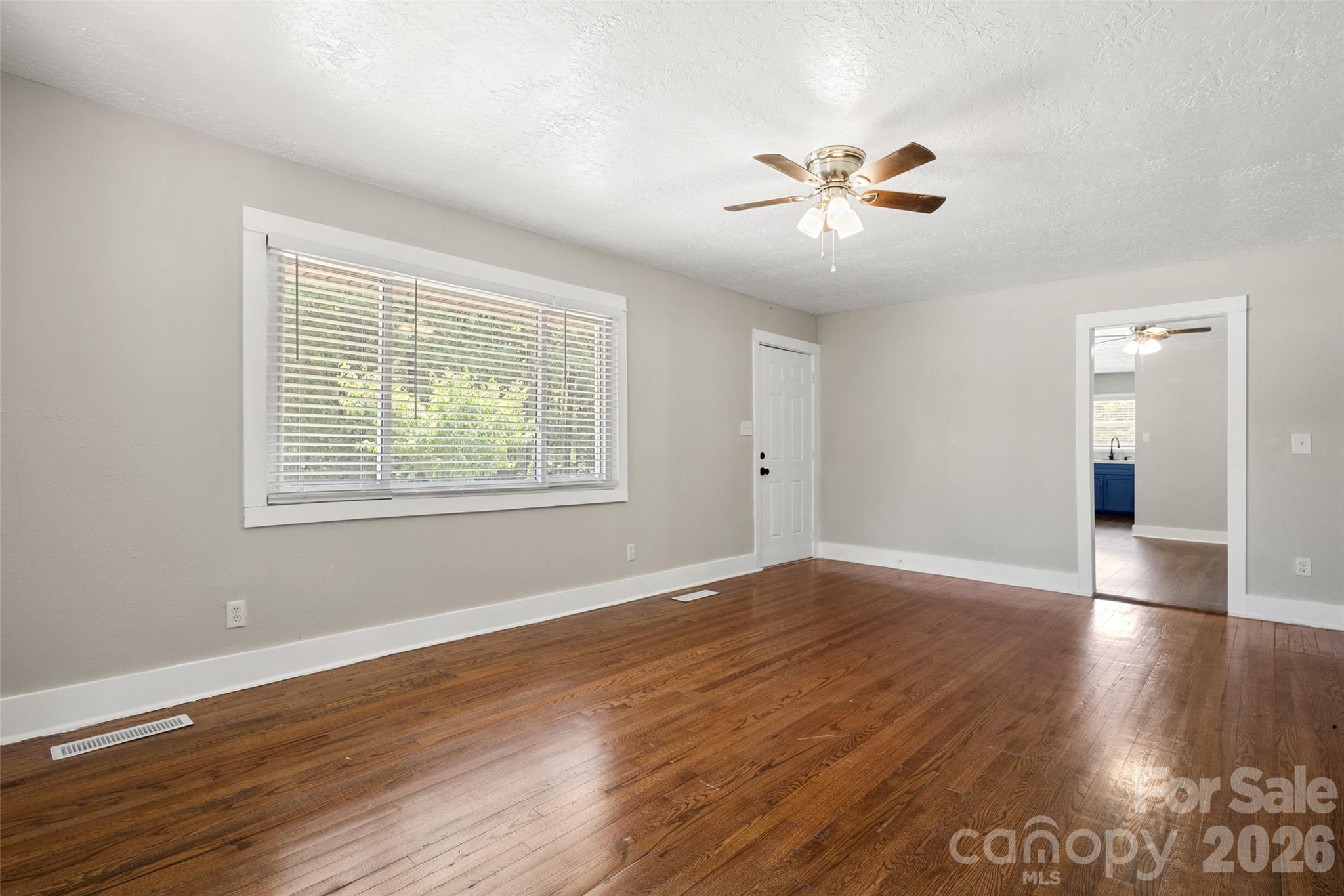 2123 Pinedell Avenue — Monroe