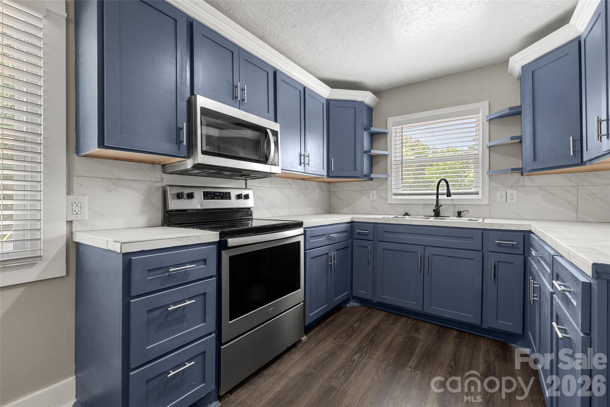 2123 Pinedell Avenue — Monroe