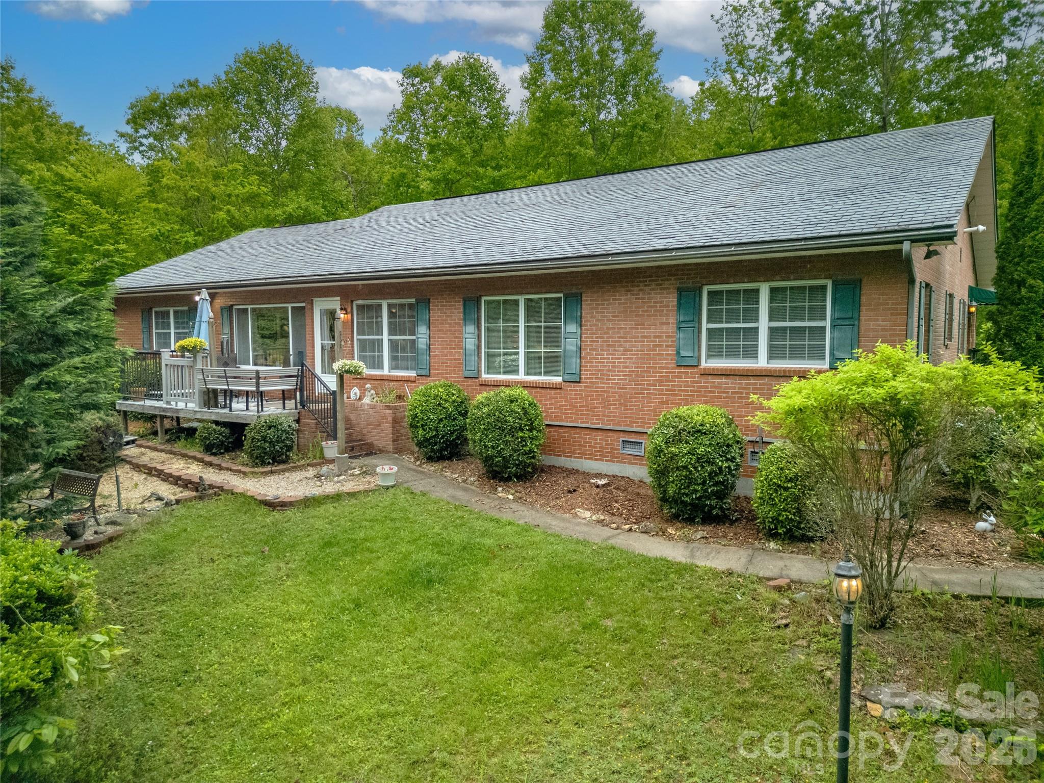 229 Hubbard Hollow Road — Rosman