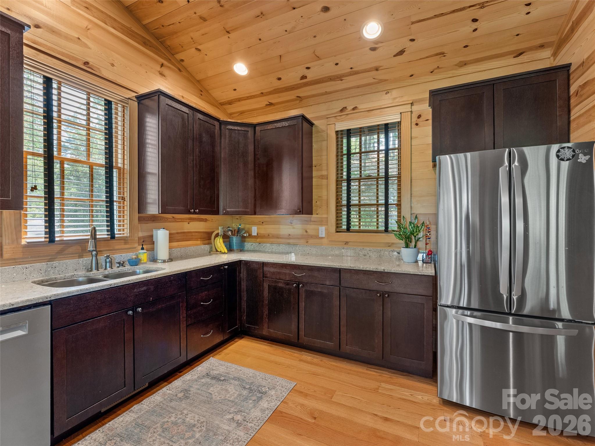 350 Laurel Mountain Trail — Saluda