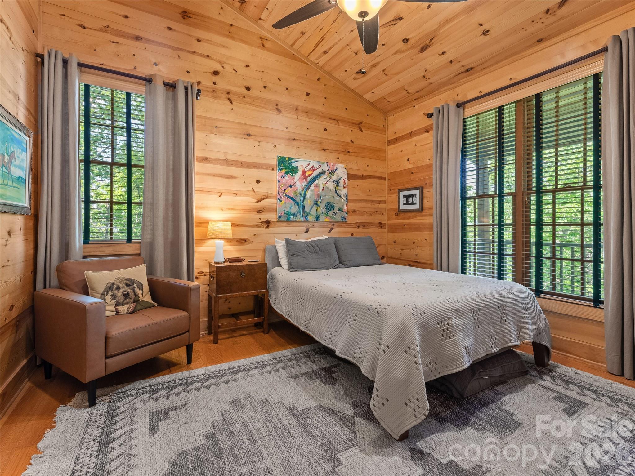 350 Laurel Mountain Trail — Saluda