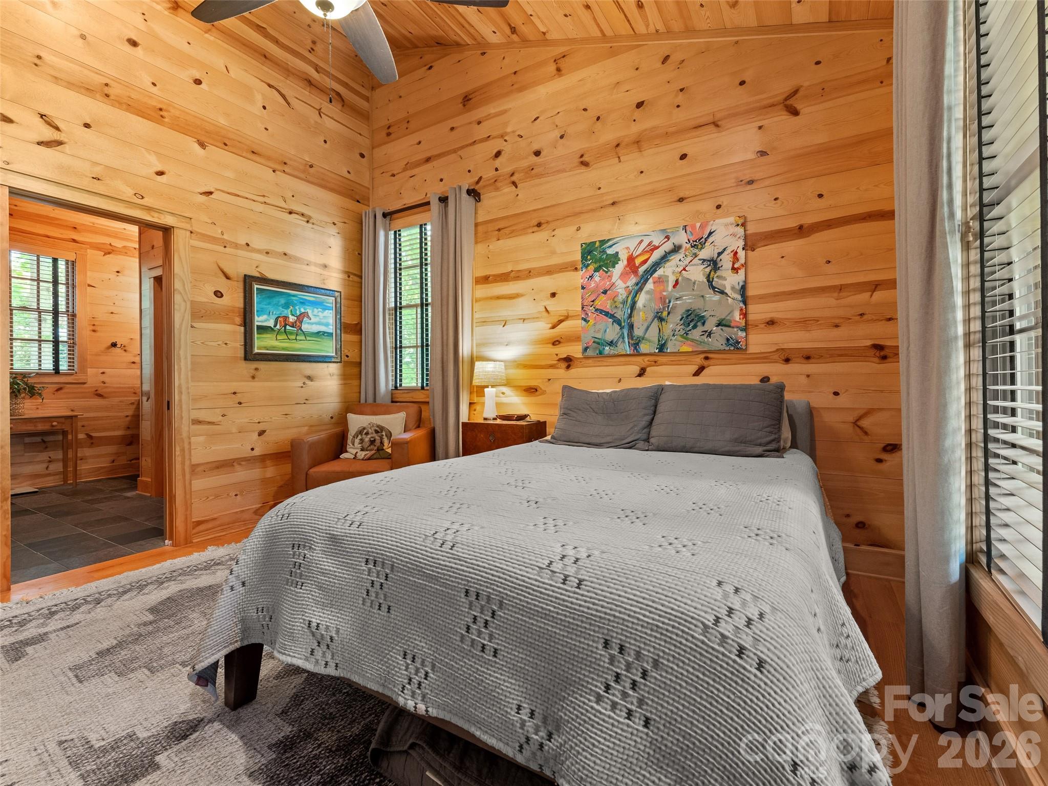 350 Laurel Mountain Trail — Saluda