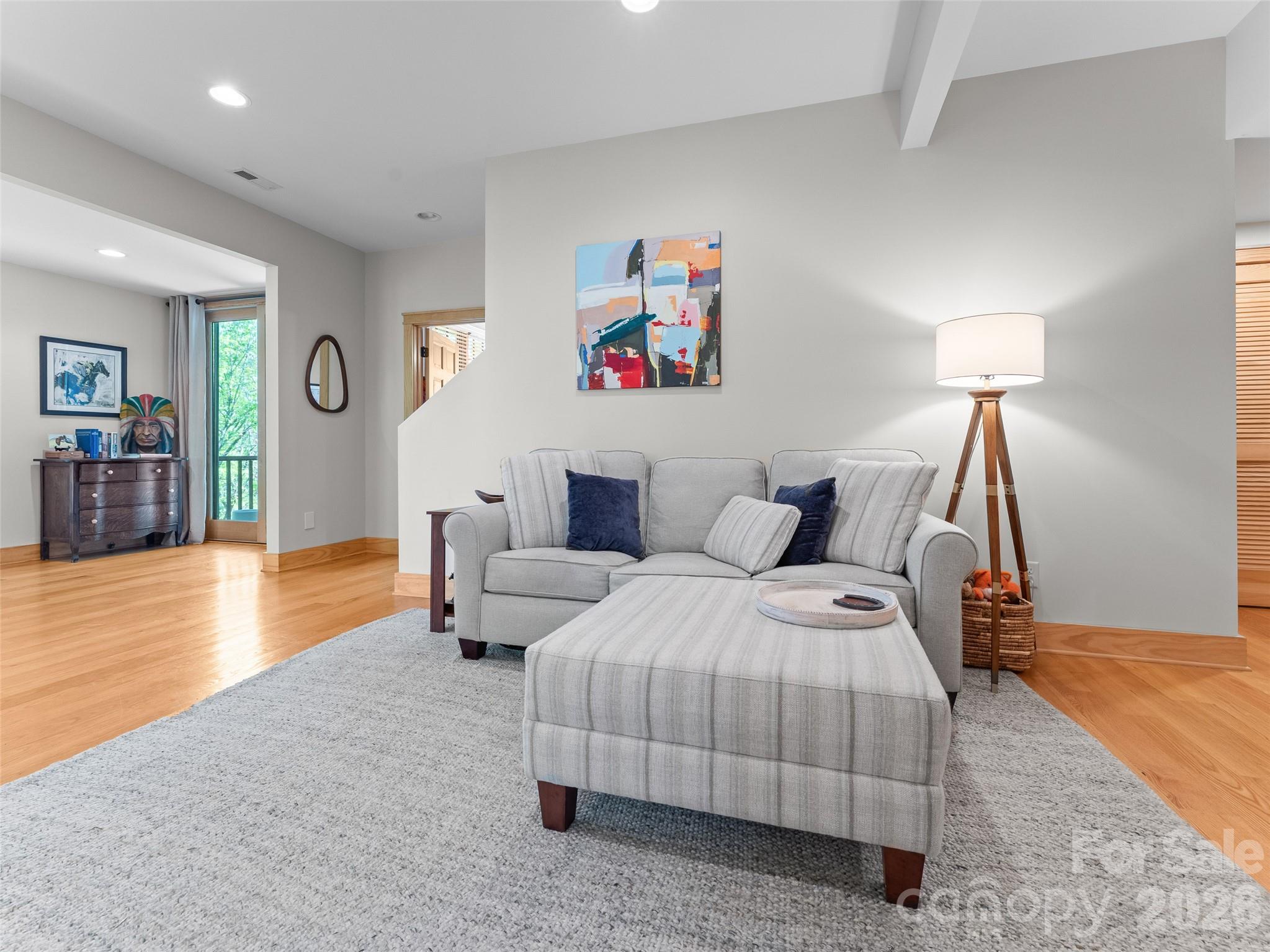 350 Laurel Mountain Trail — Saluda