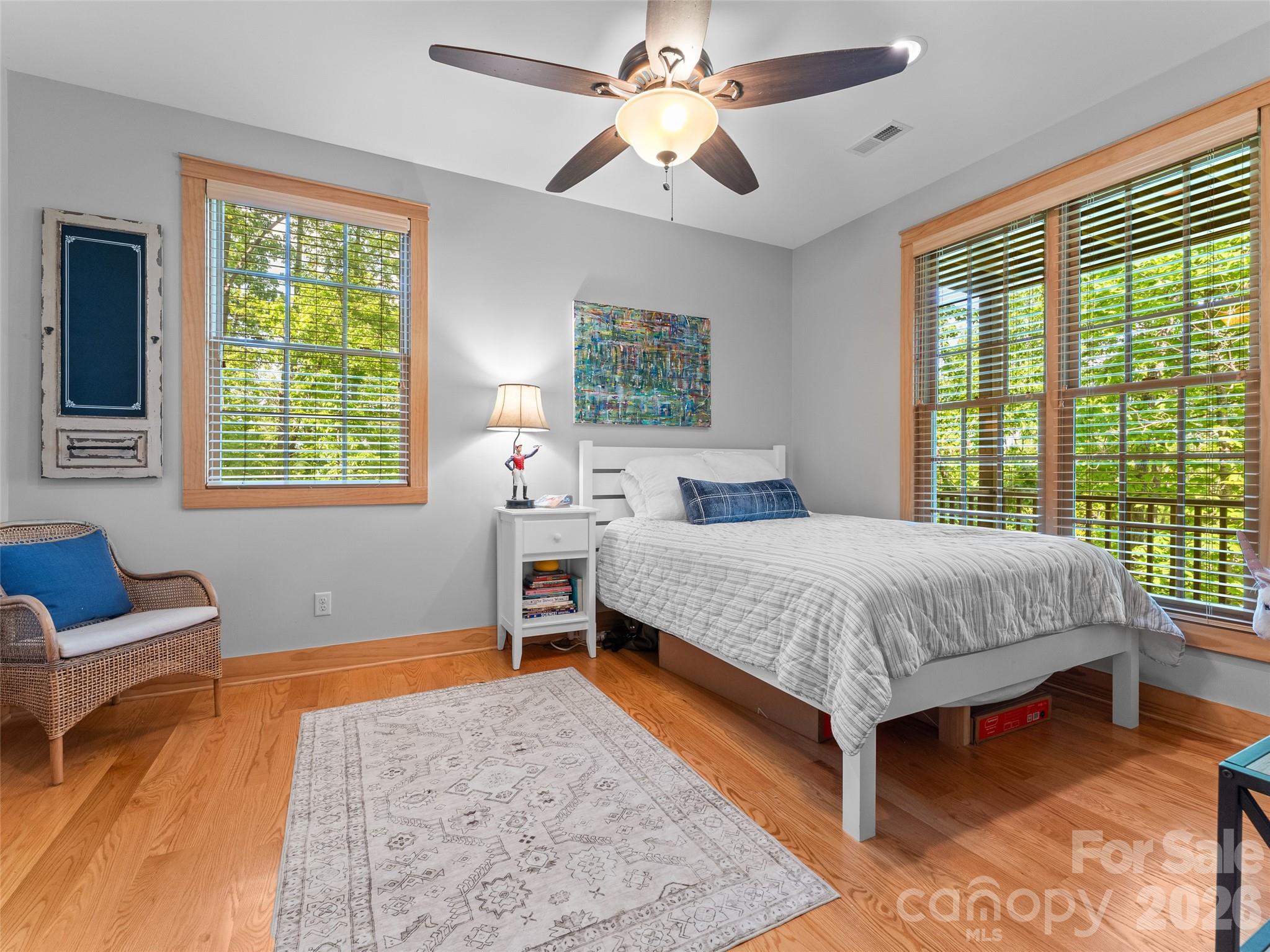 350 Laurel Mountain Trail — Saluda