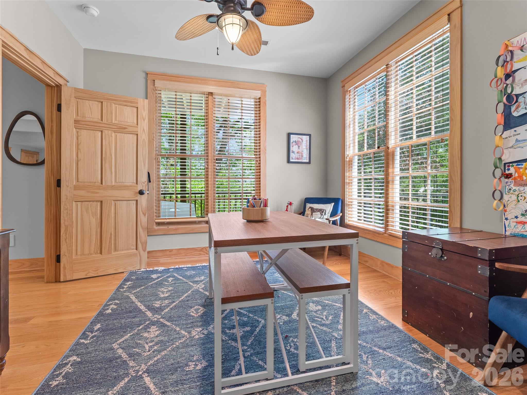 350 Laurel Mountain Trail — Saluda