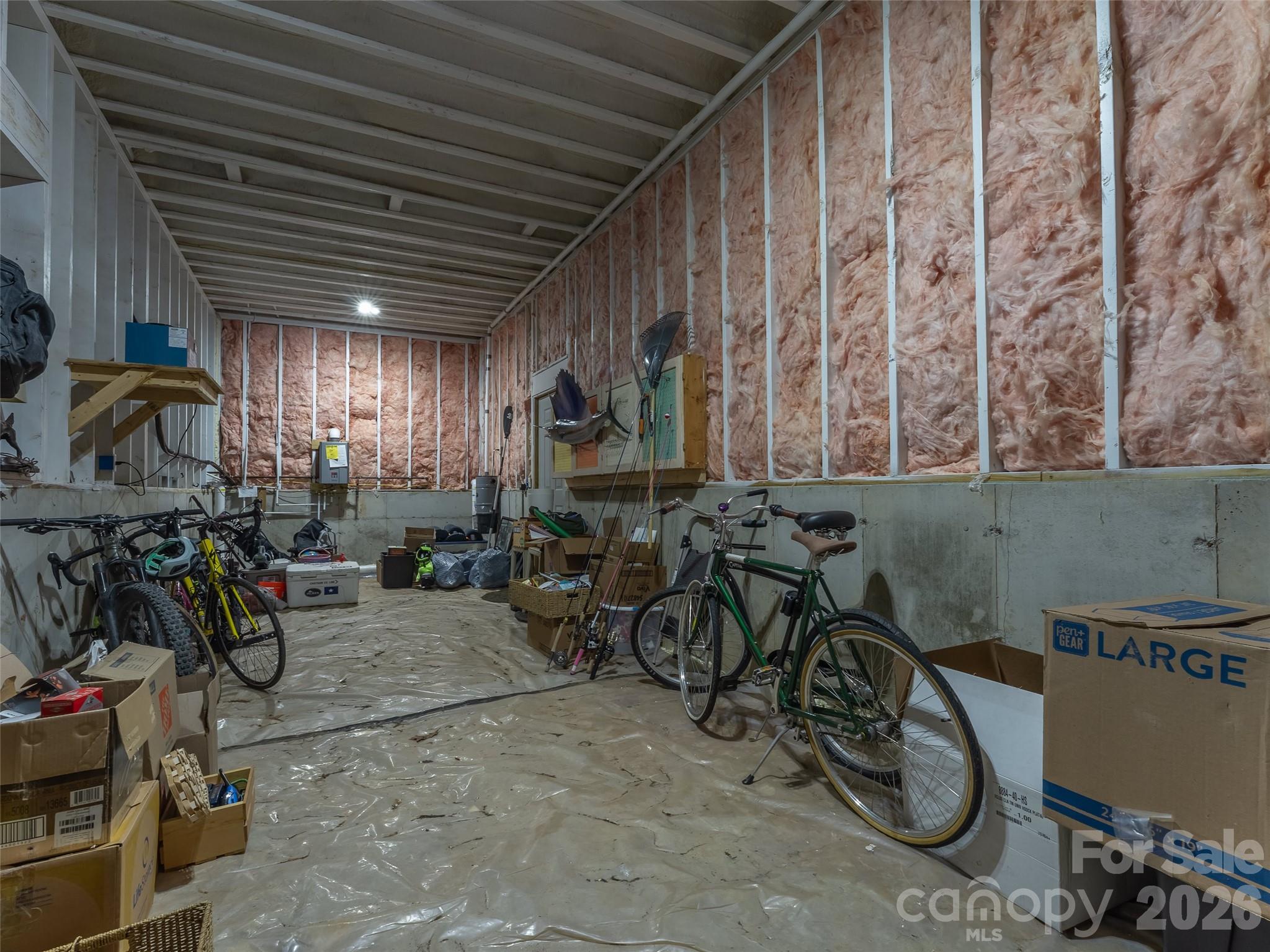 350 Laurel Mountain Trail — Saluda