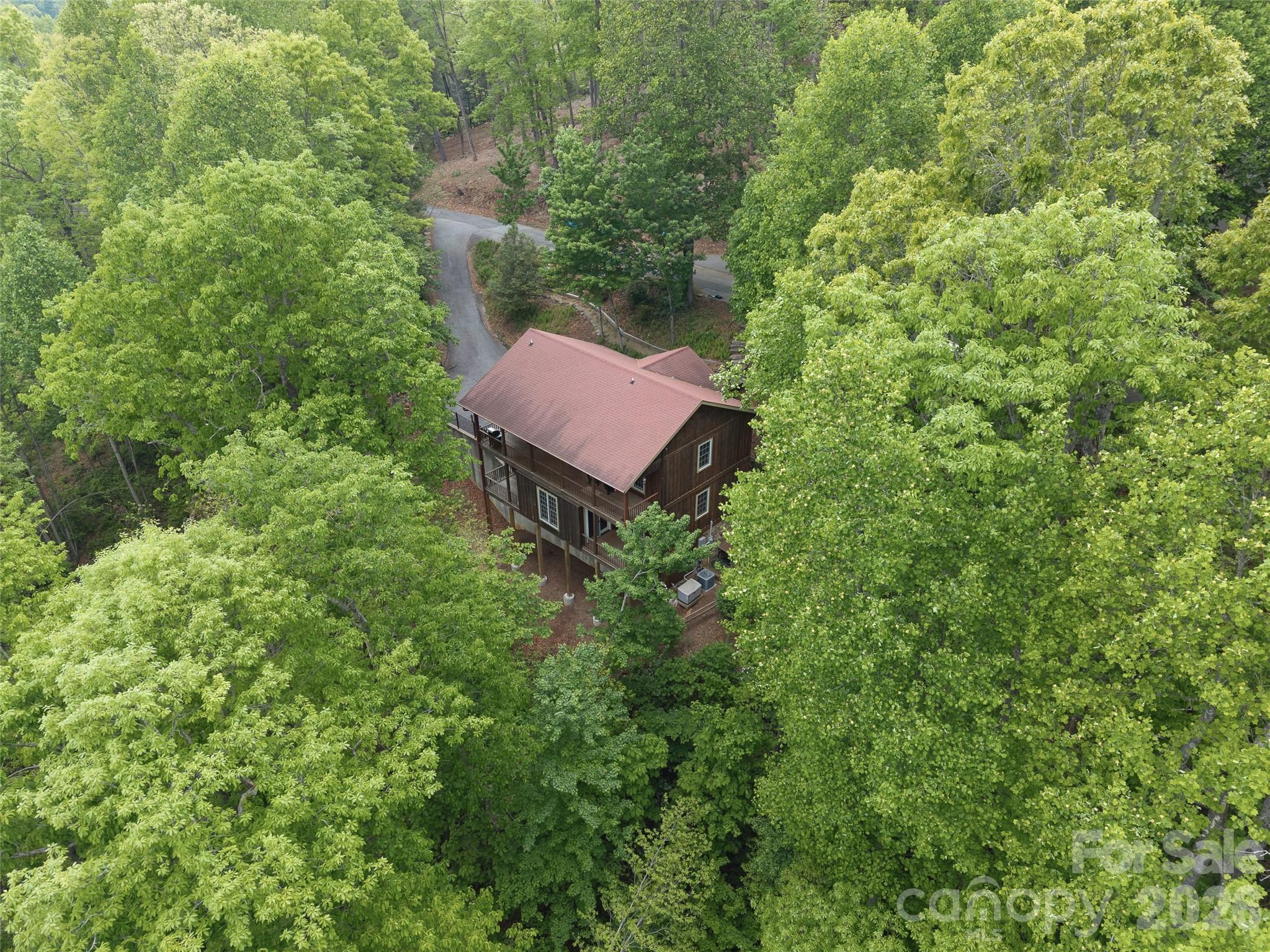 350 Laurel Mountain Trail — Saluda