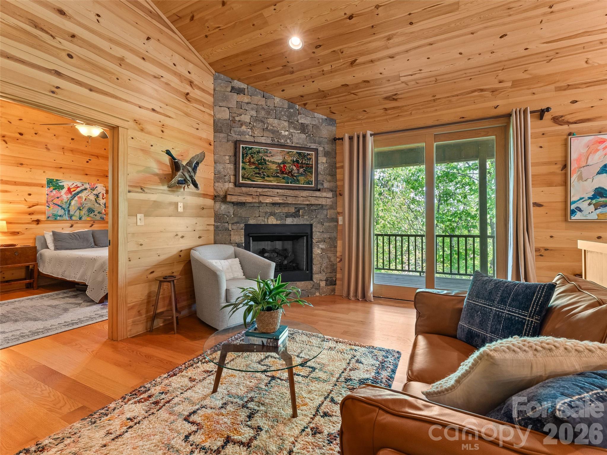 350 Laurel Mountain Trail — Saluda