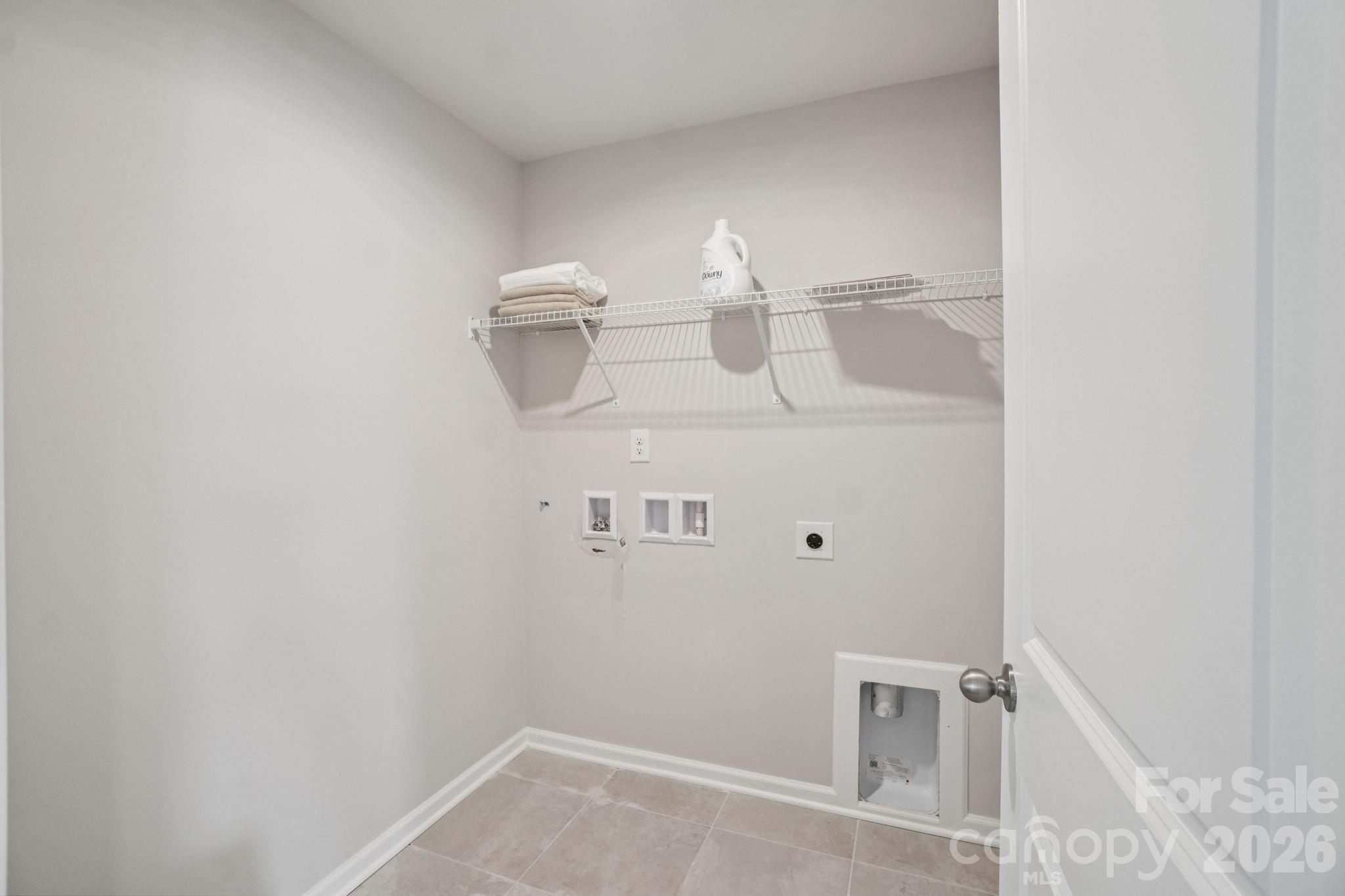 372 Creekview Road — Hendersonville