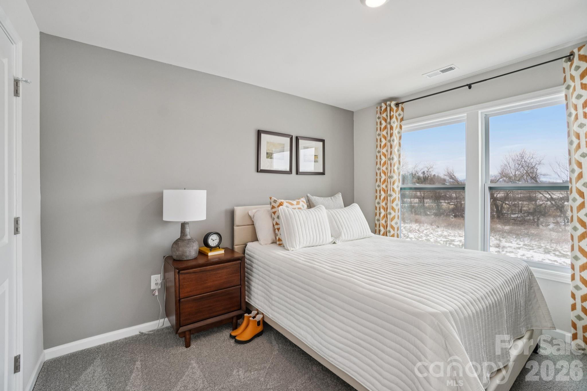 372 Creekview Road — Hendersonville
