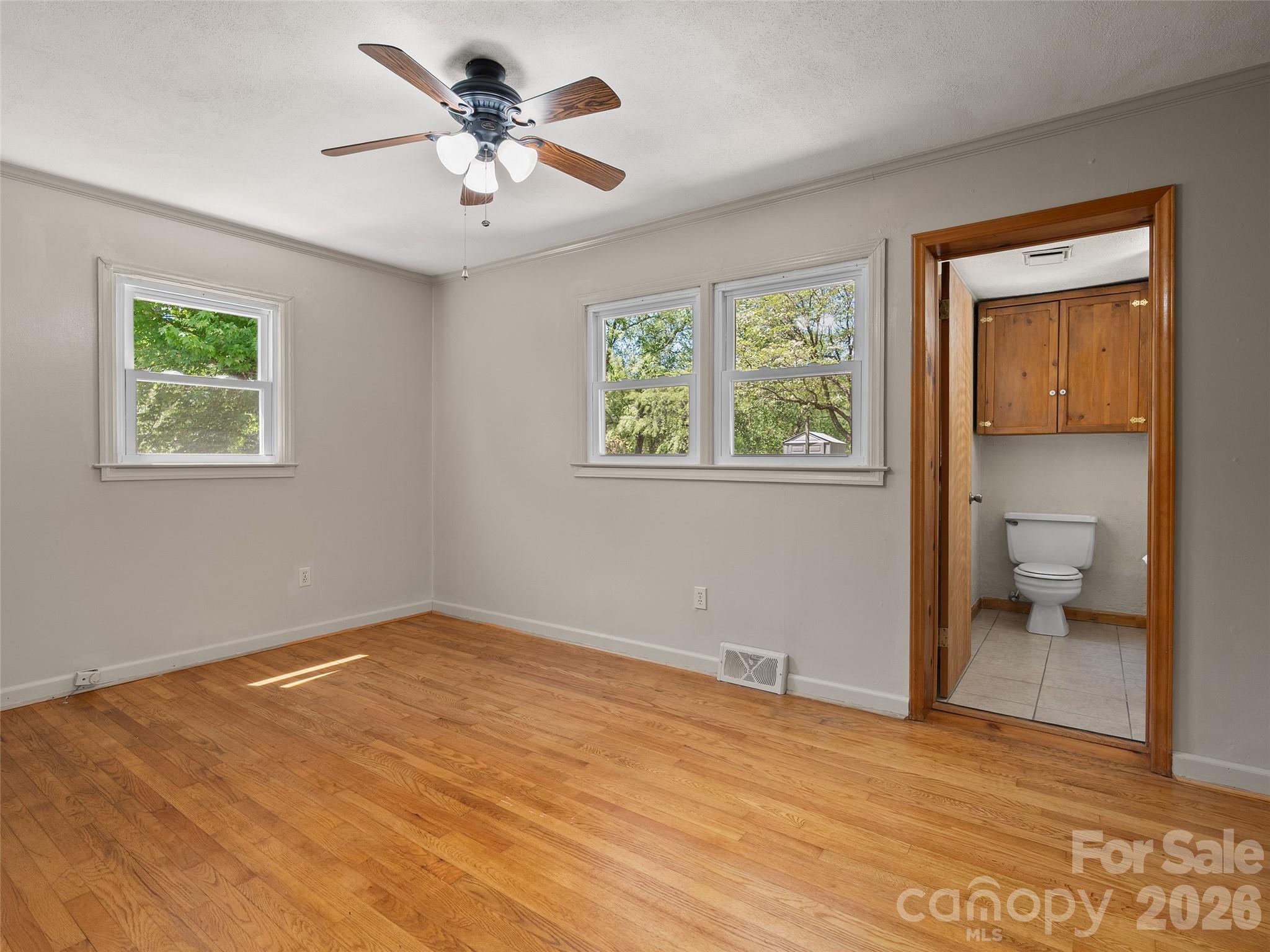 17 W Farley Street — Waynesville