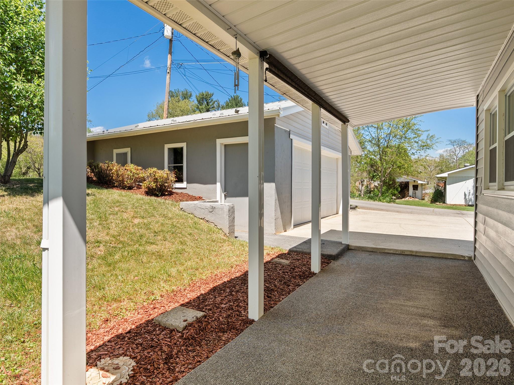 17 W Farley Street — Waynesville