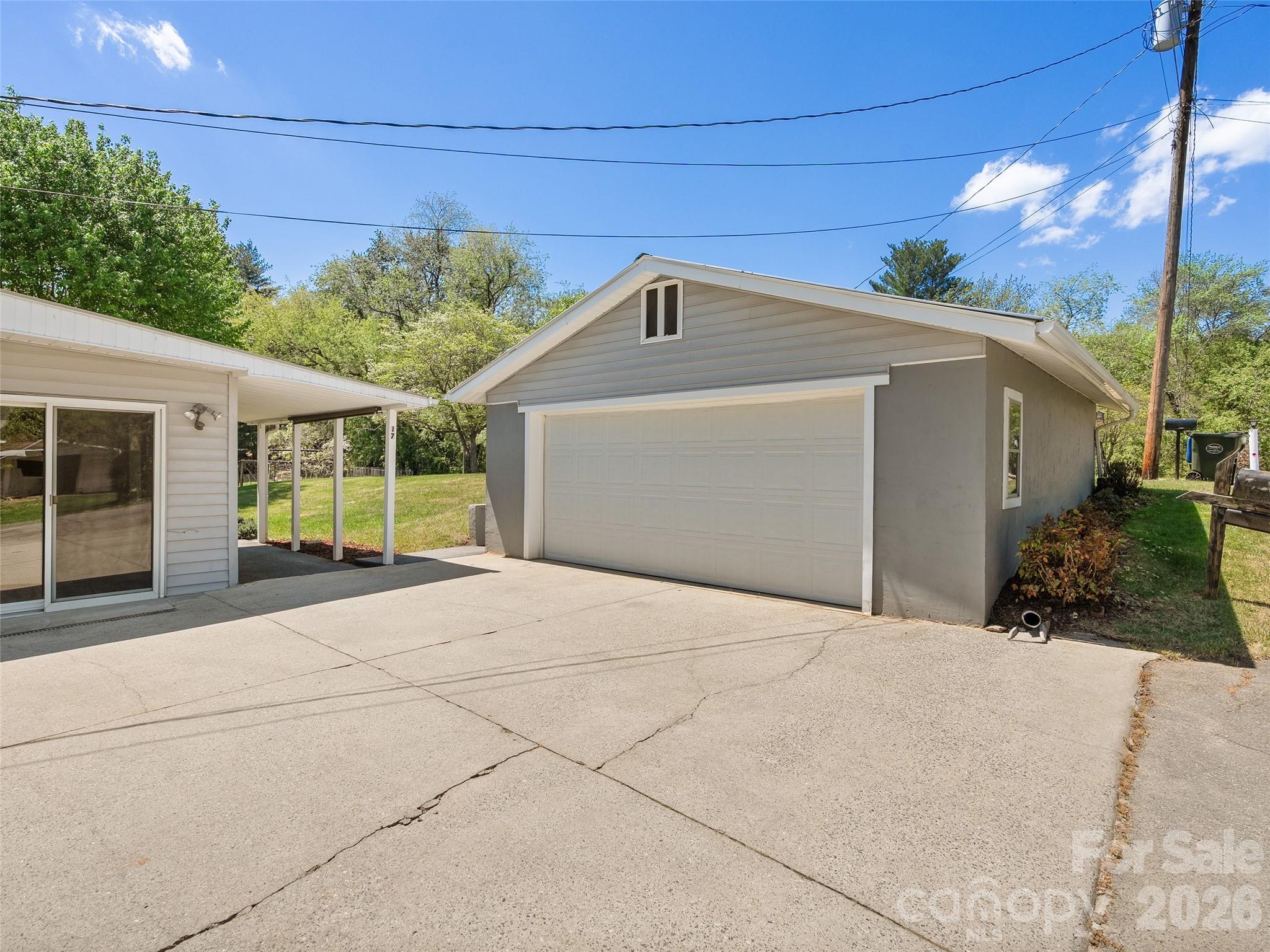 17 W Farley Street — Waynesville