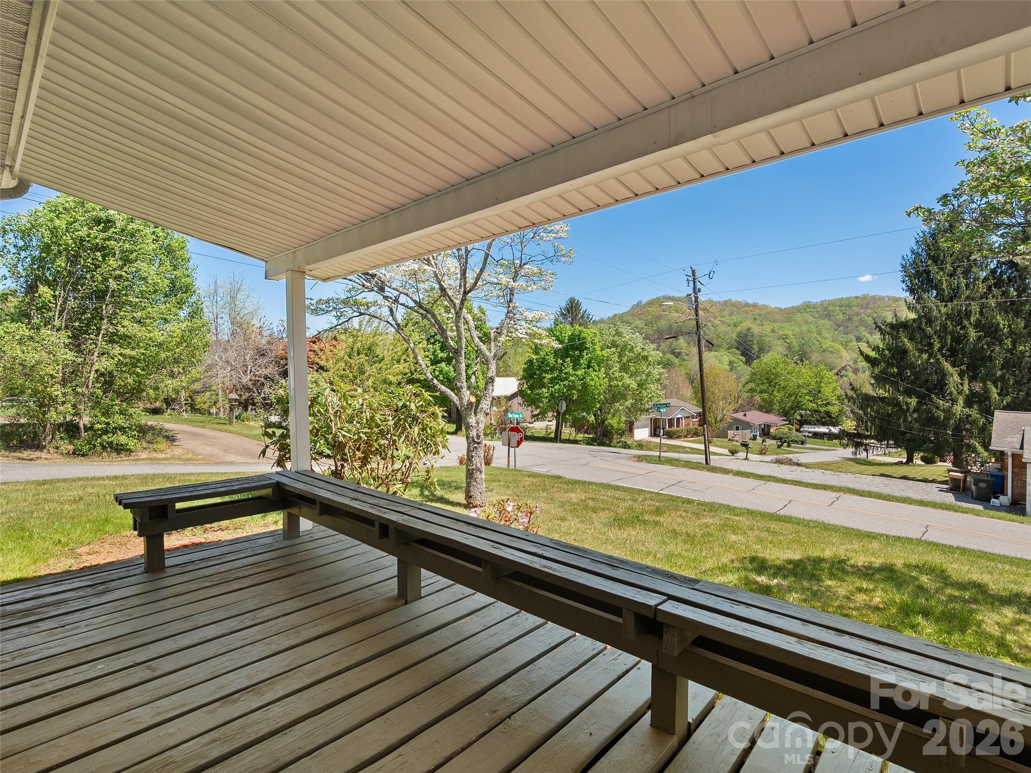 17 W Farley Street — Waynesville