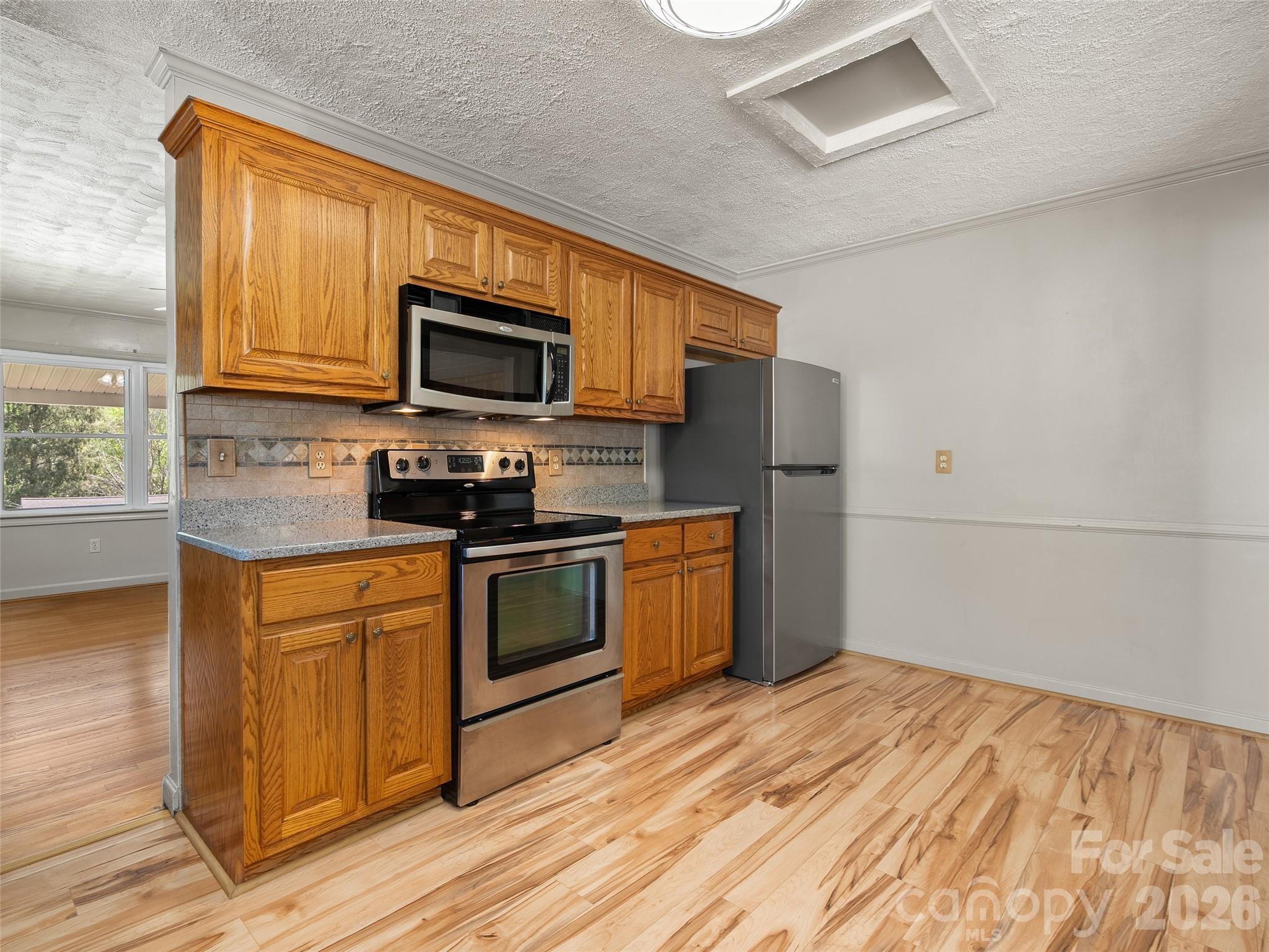 17 W Farley Street — Waynesville