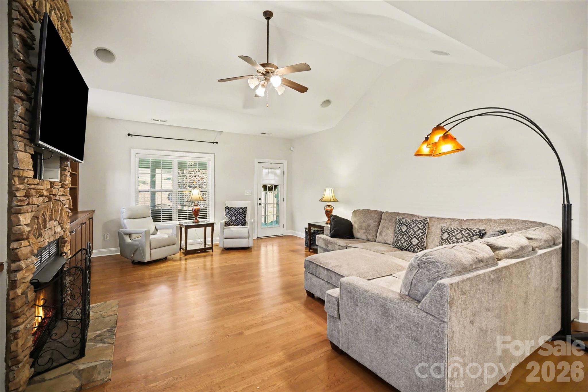 7999 Worth Way — Denver