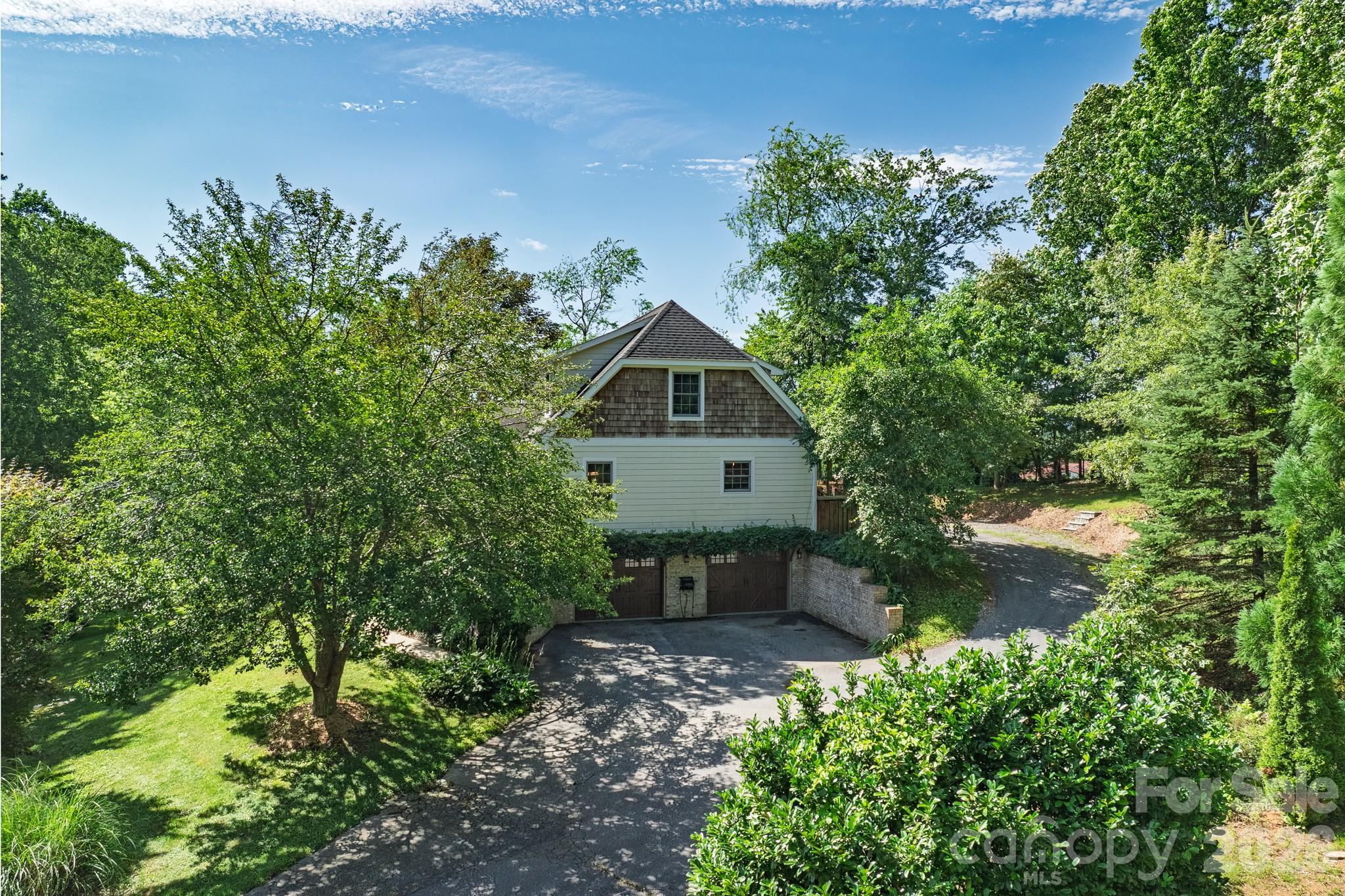 17 Squires Lane — Candler