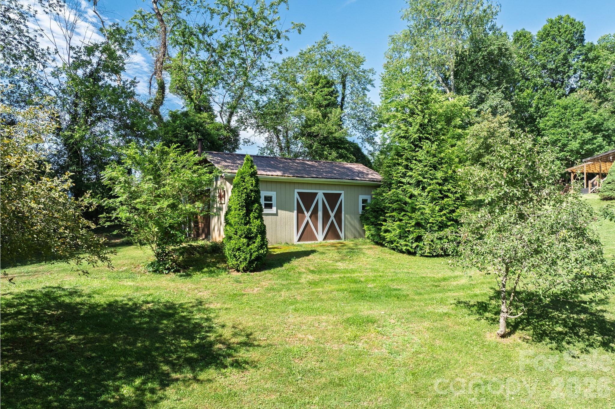 17 Squires Lane — Candler