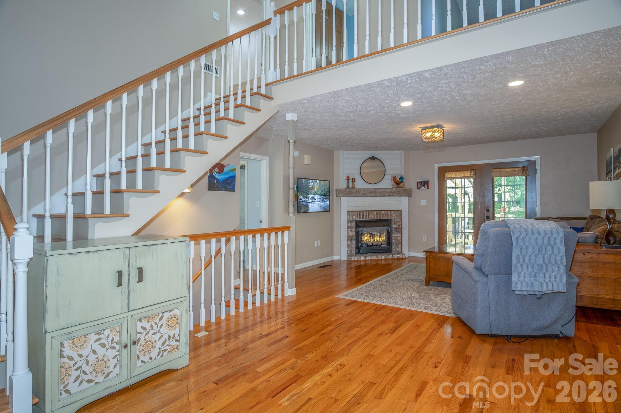 17 Squires Lane — Candler