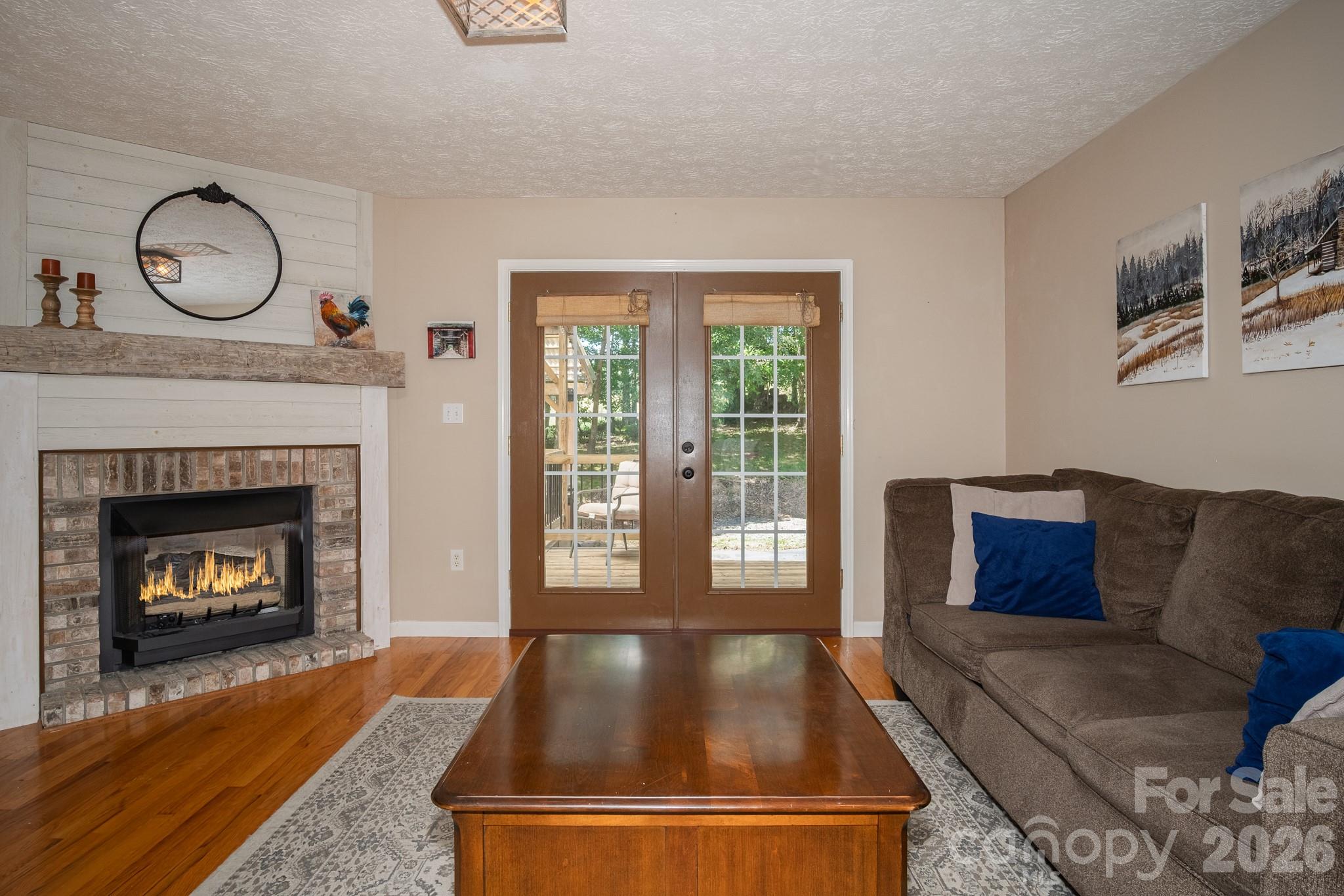 17 Squires Lane — Candler