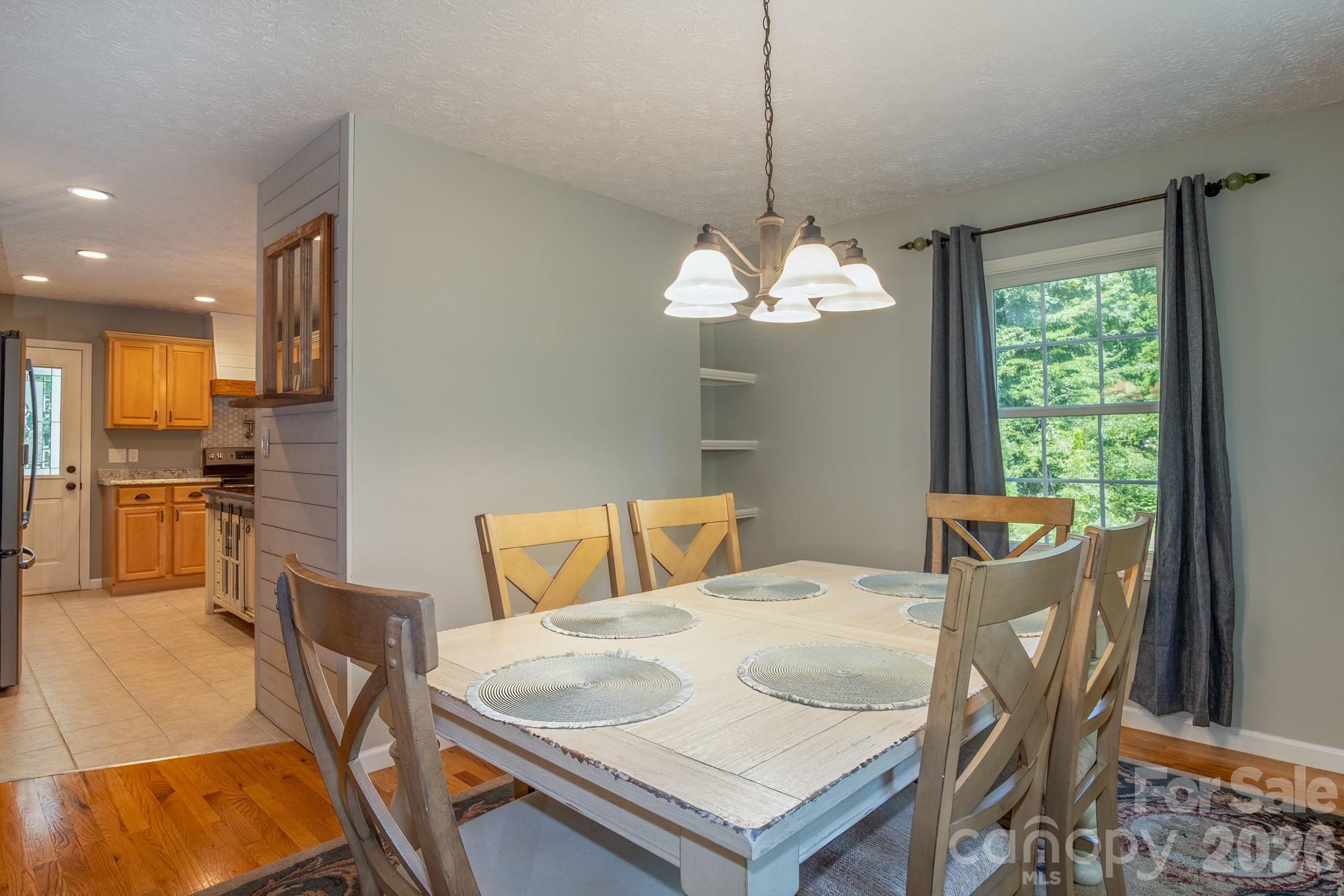 17 Squires Lane — Candler