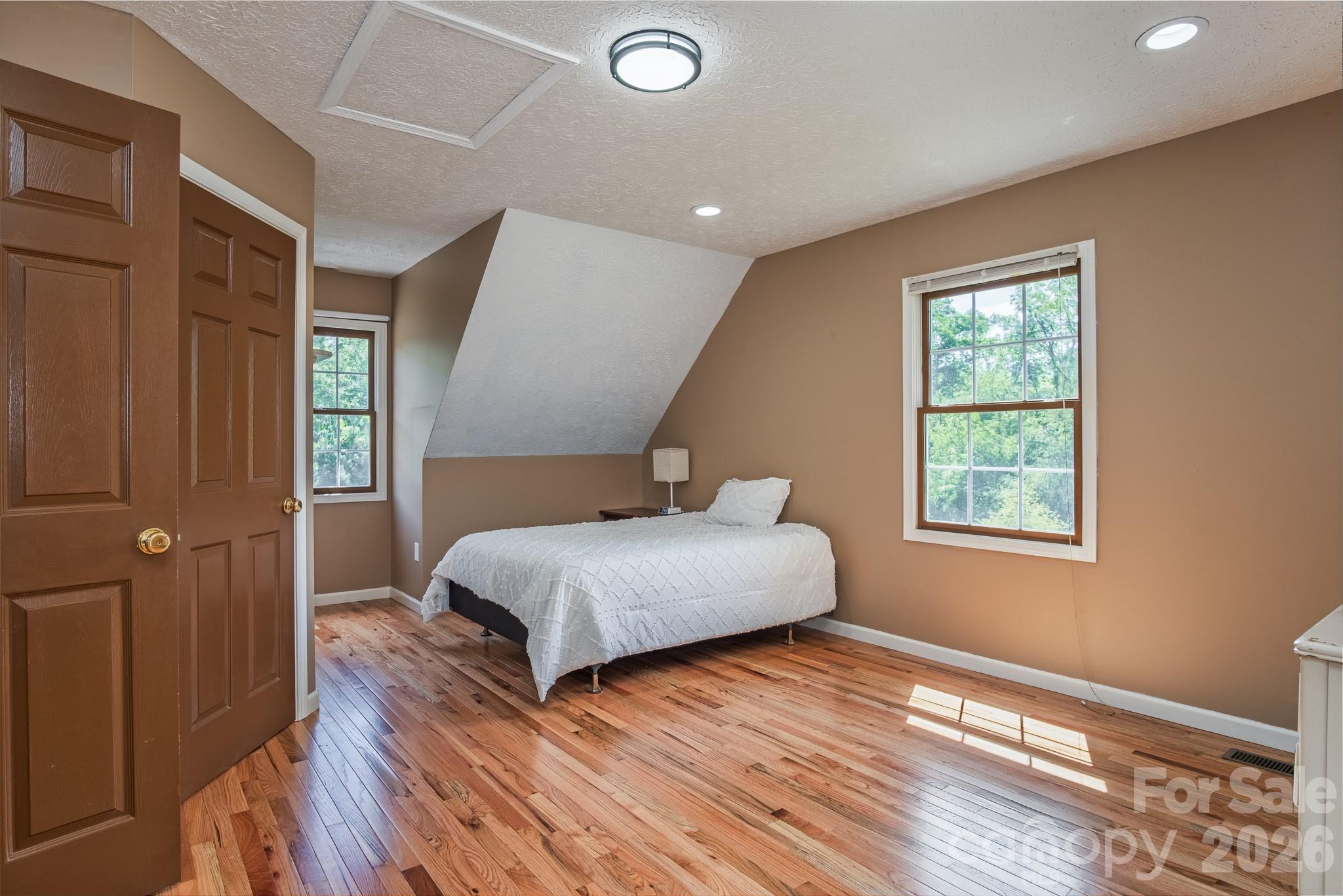 17 Squires Lane — Candler