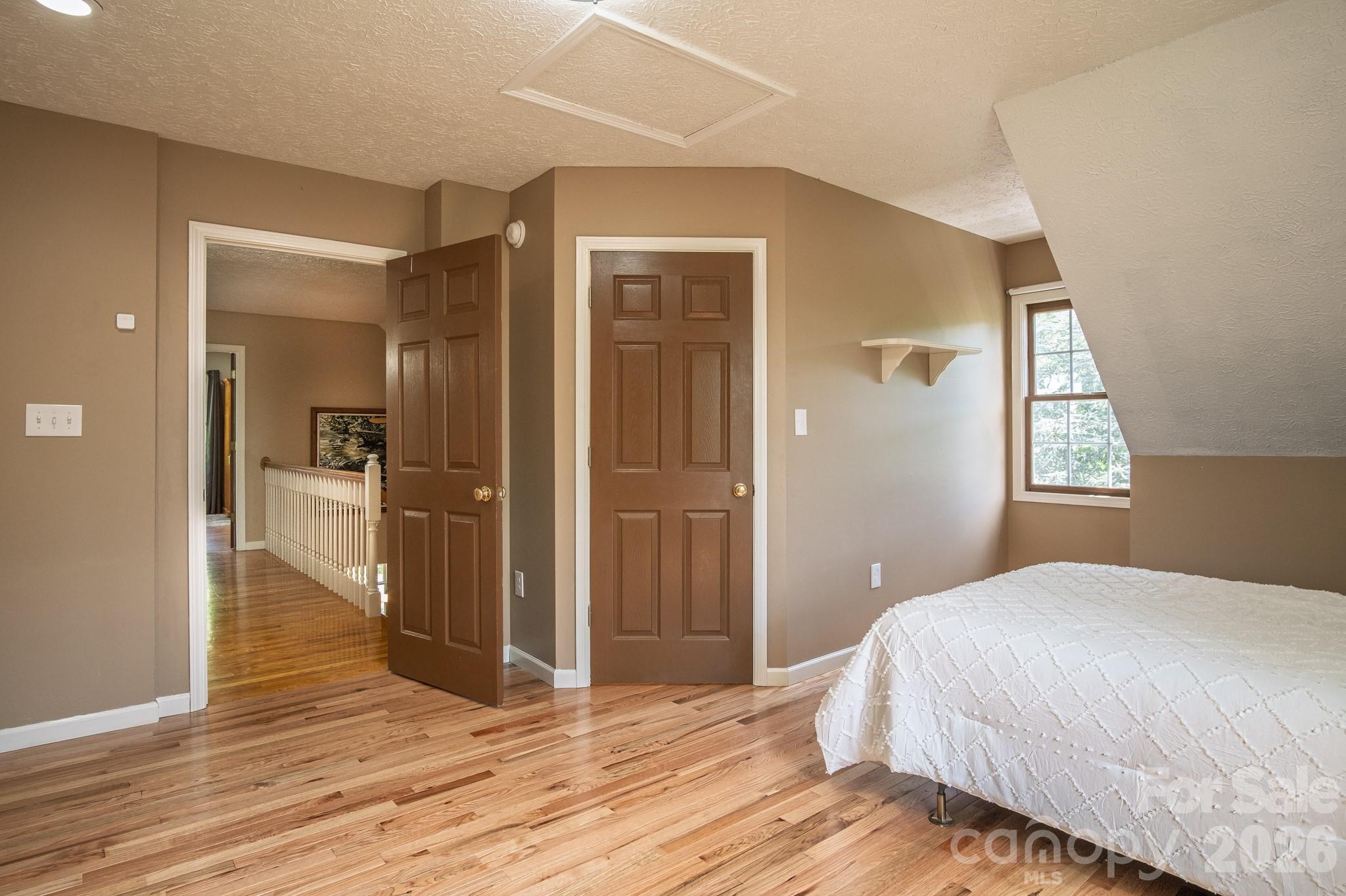 17 Squires Lane — Candler