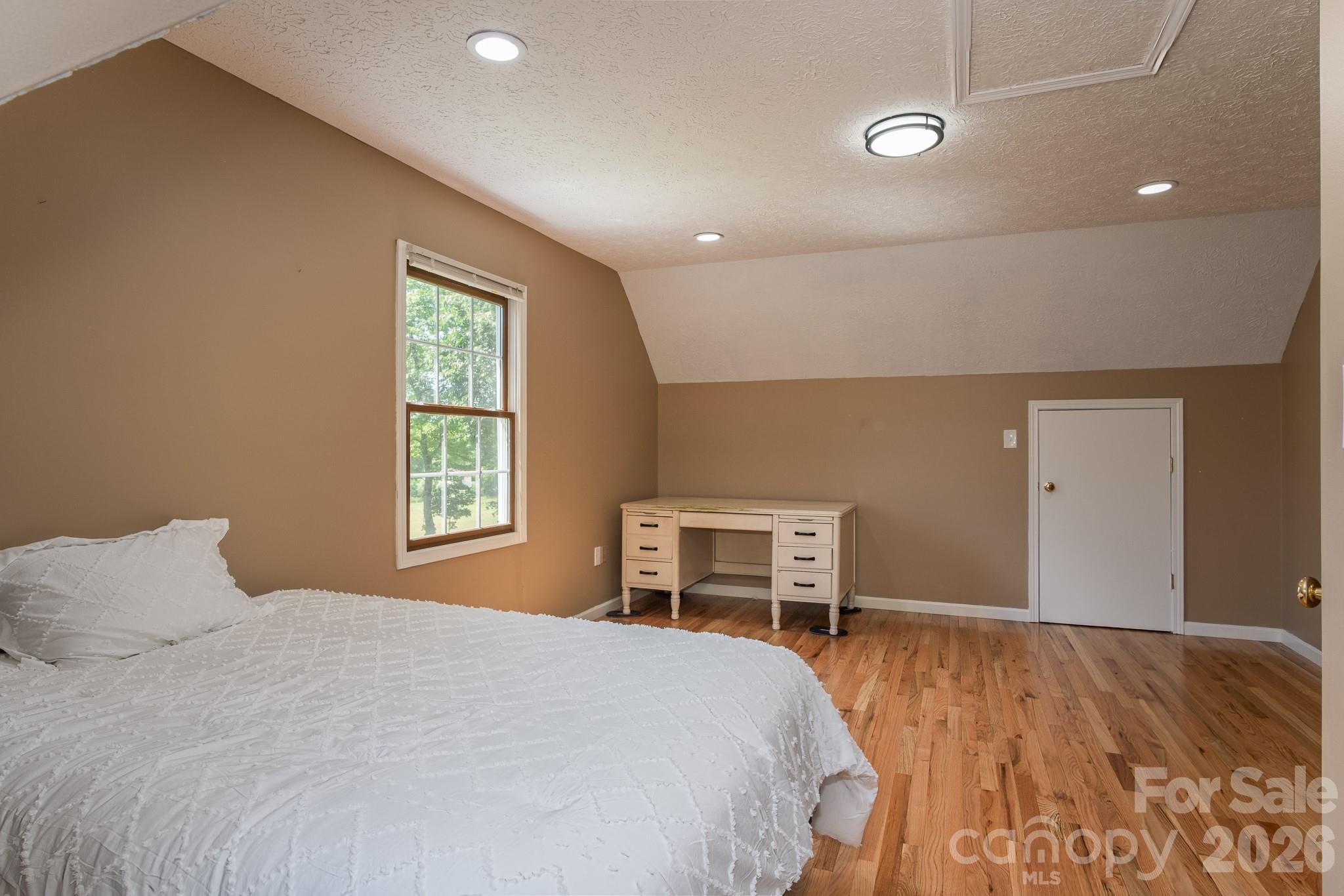 17 Squires Lane — Candler