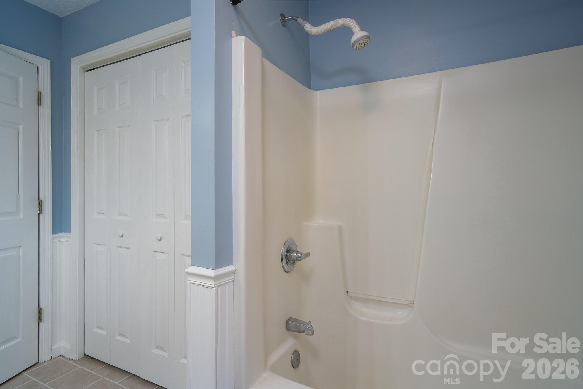 17 Squires Lane — Candler
