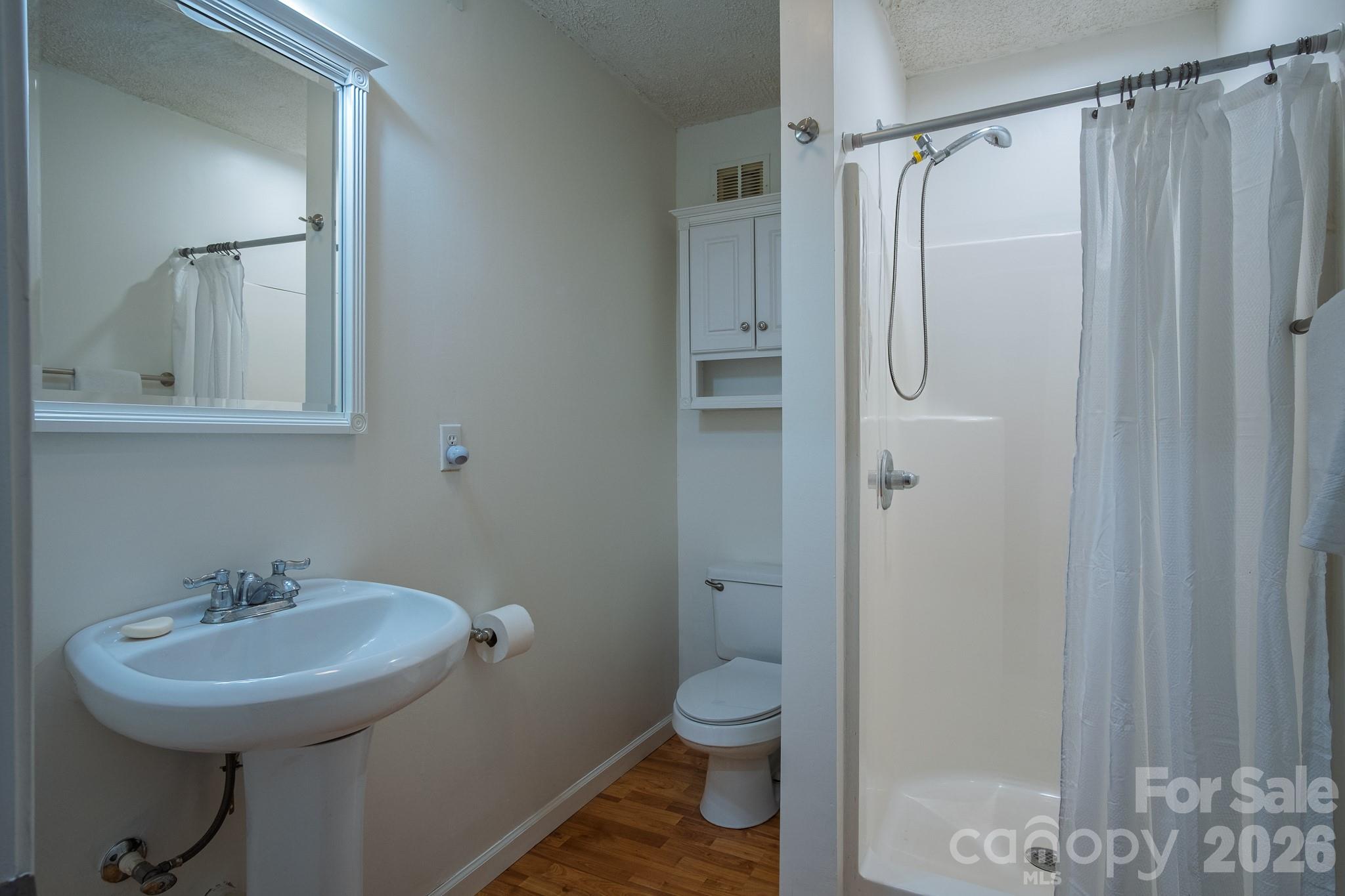 17 Squires Lane — Candler