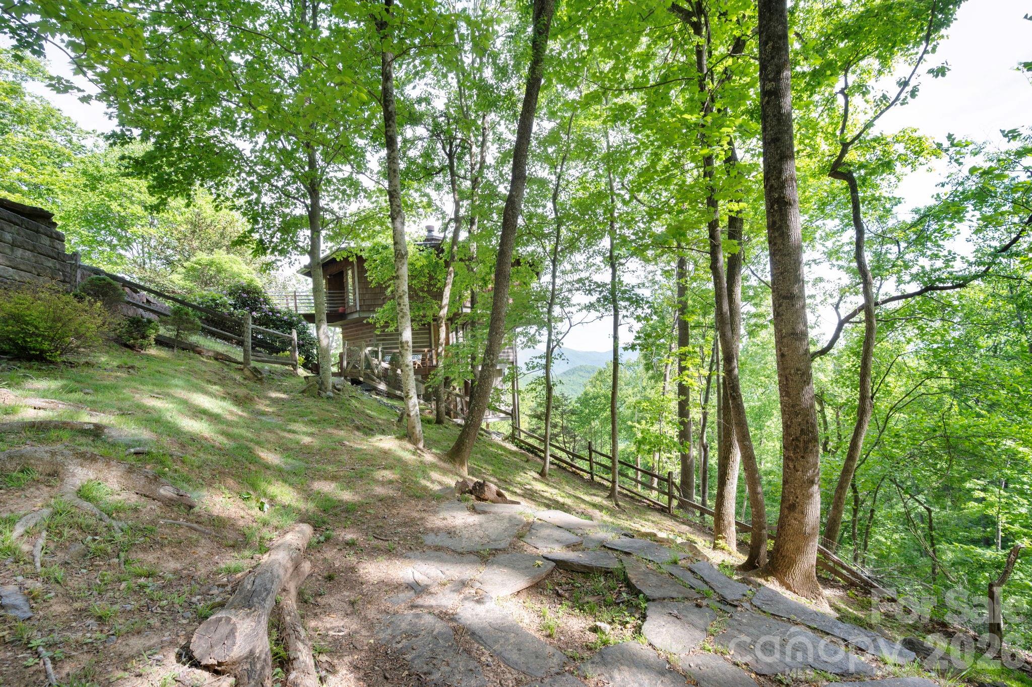 106 Windy Gap Road — Asheville