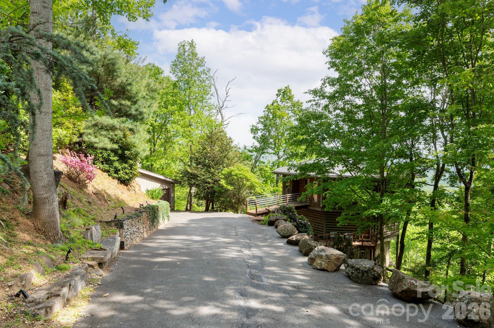 106 Windy Gap Road — Asheville