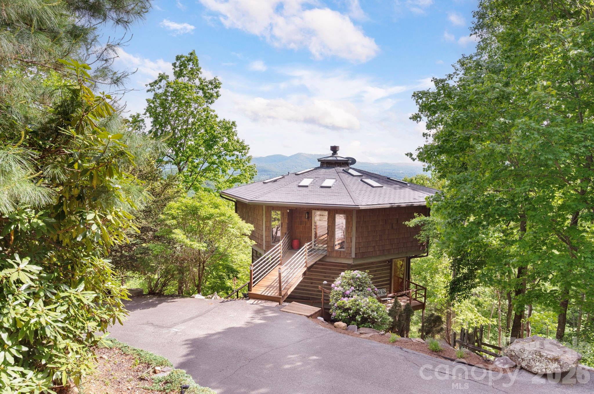 106 Windy Gap Road — Asheville