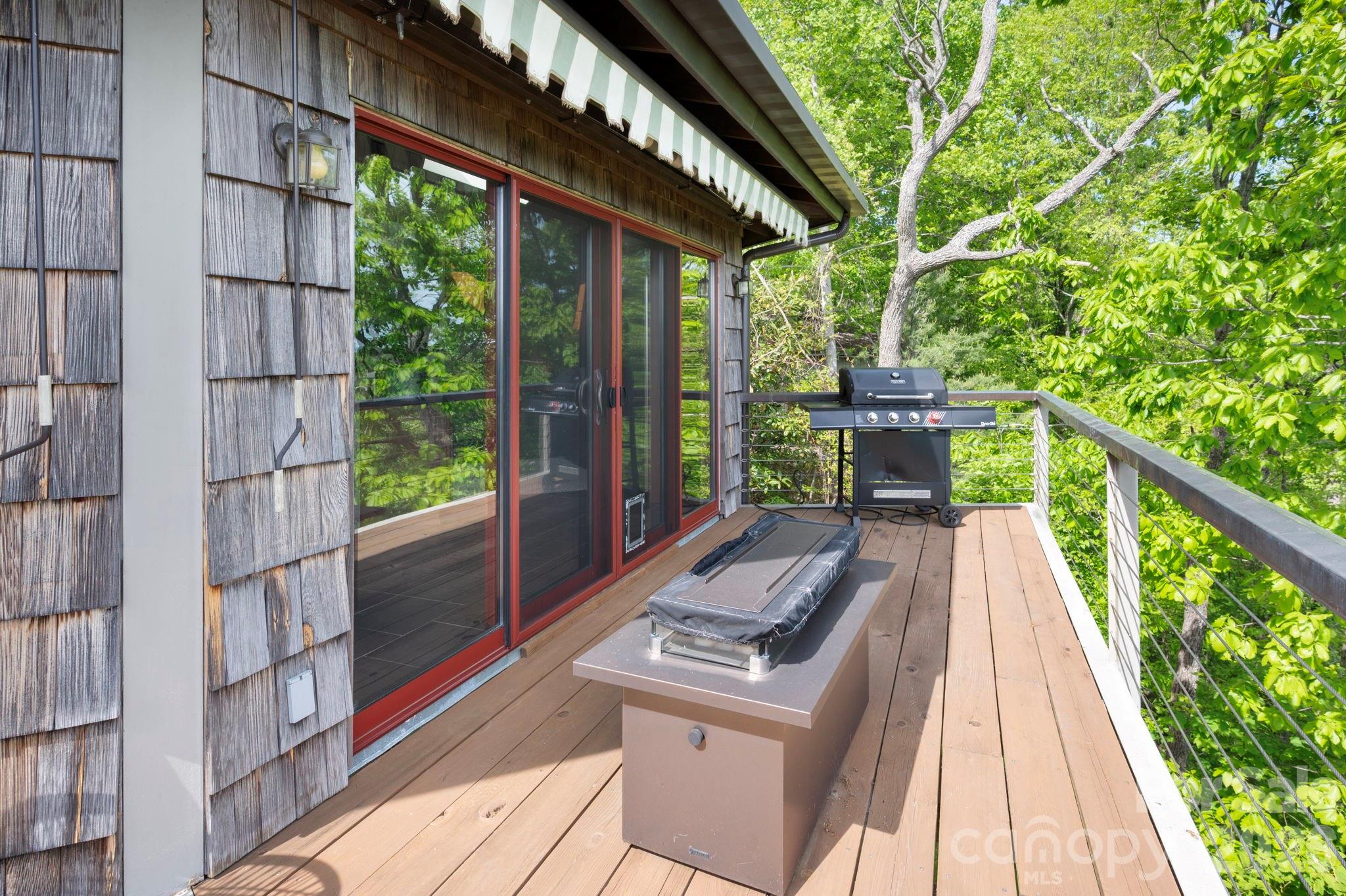 106 Windy Gap Road — Asheville