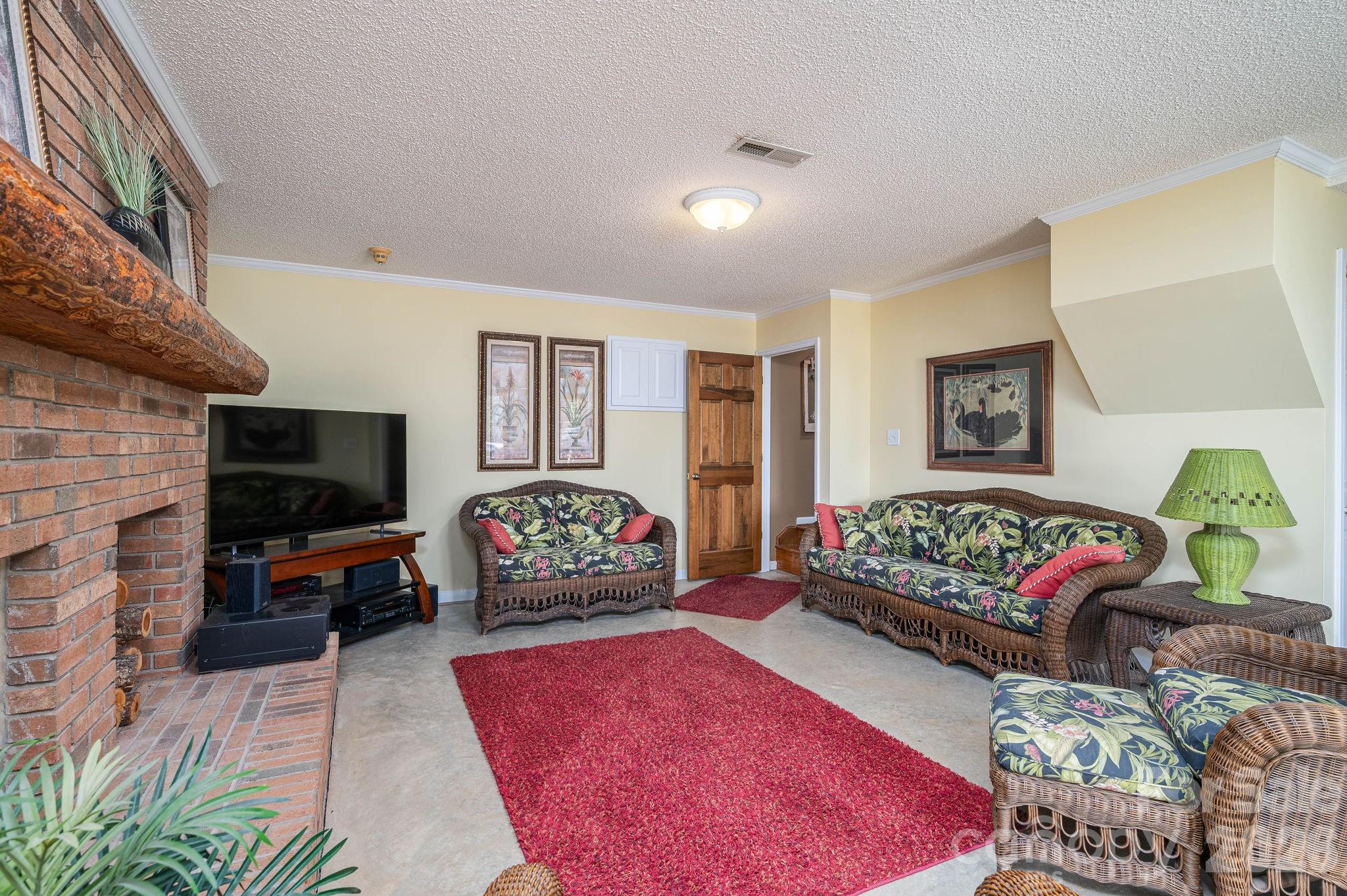 1327 Startown Road — Lincolnton