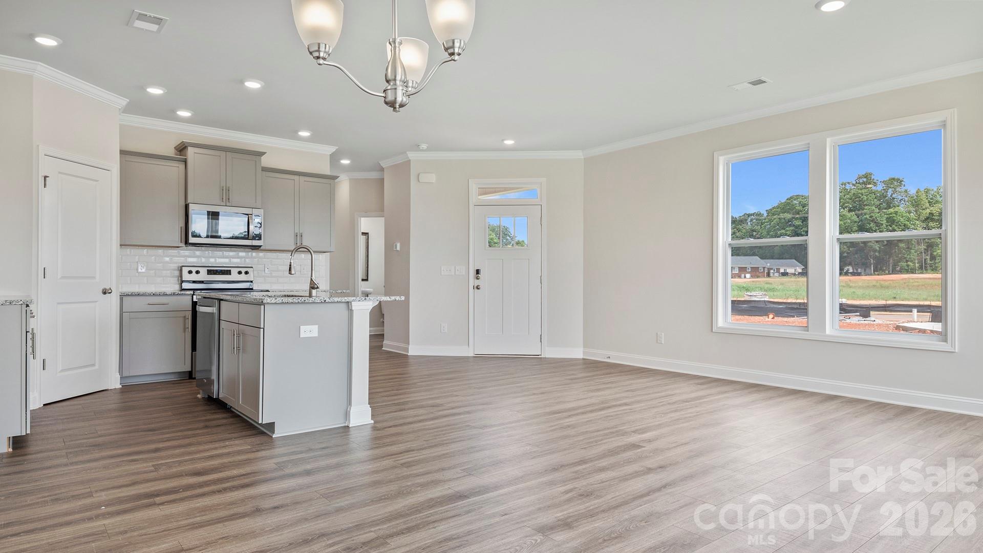 388 Creekview Road — Hendersonville