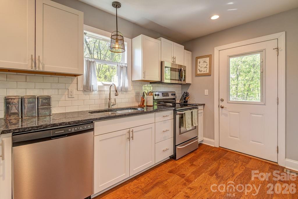 20 Plemmons Street — Asheville