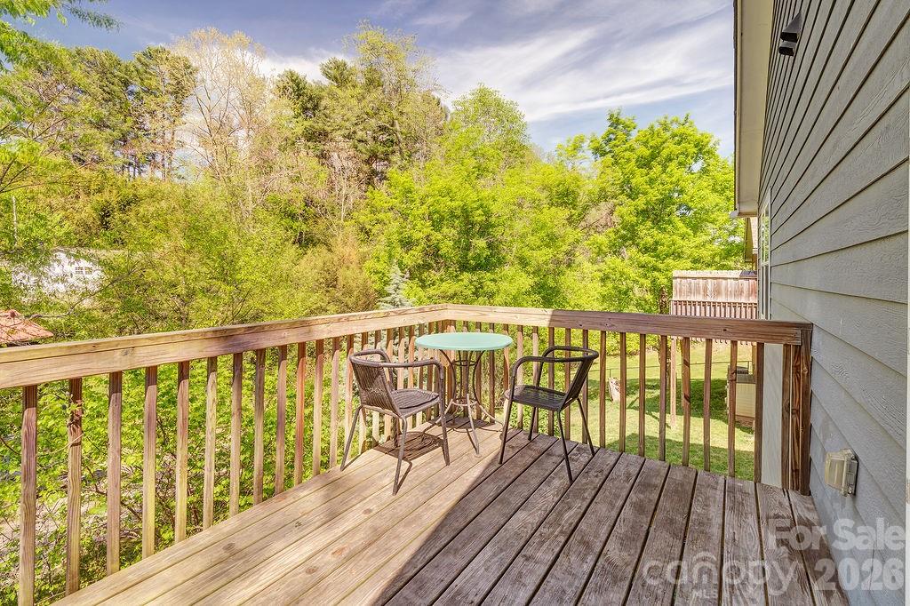 20 Plemmons Street — Asheville