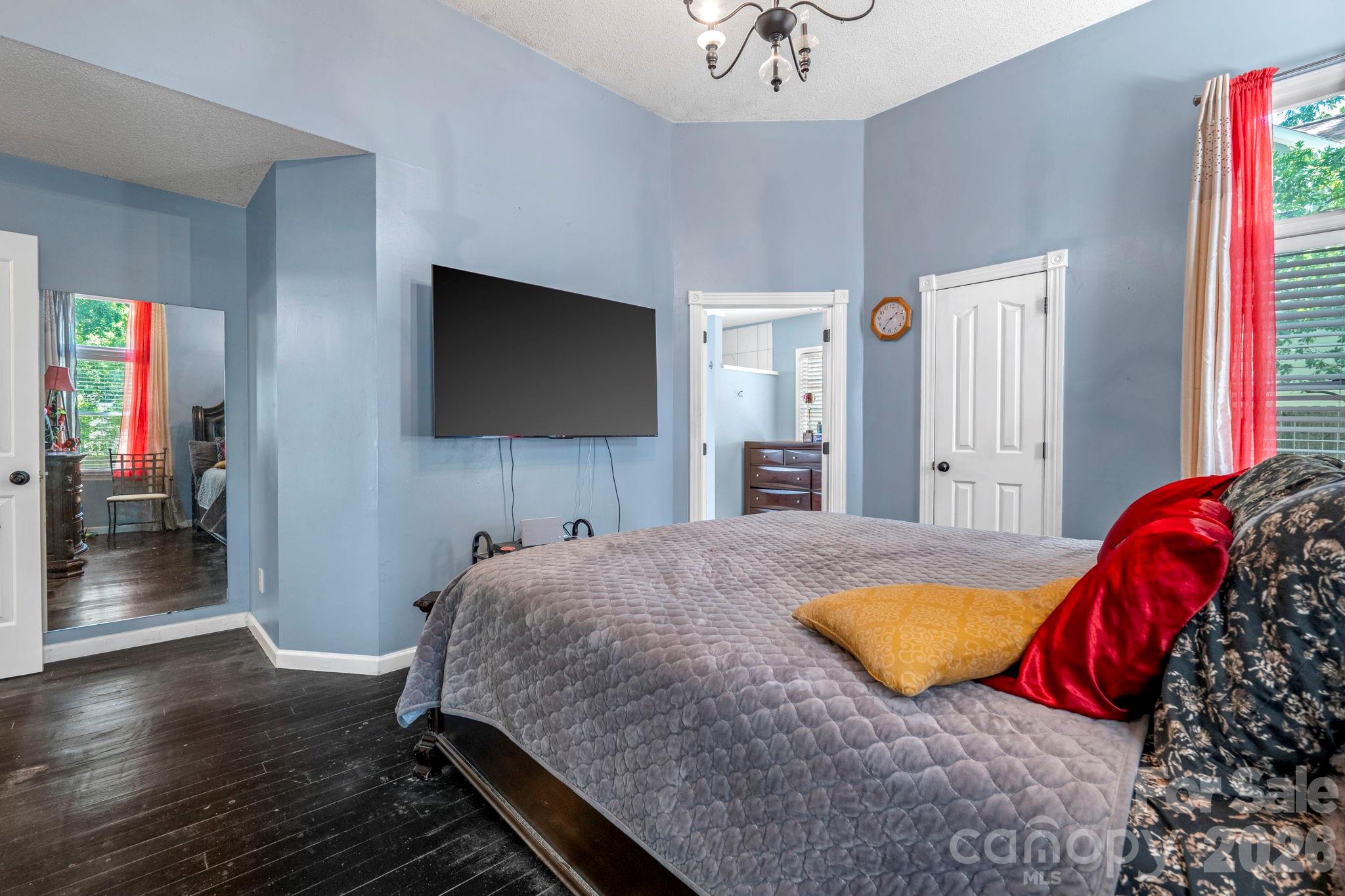 2133 Highland View Lane — Charlotte