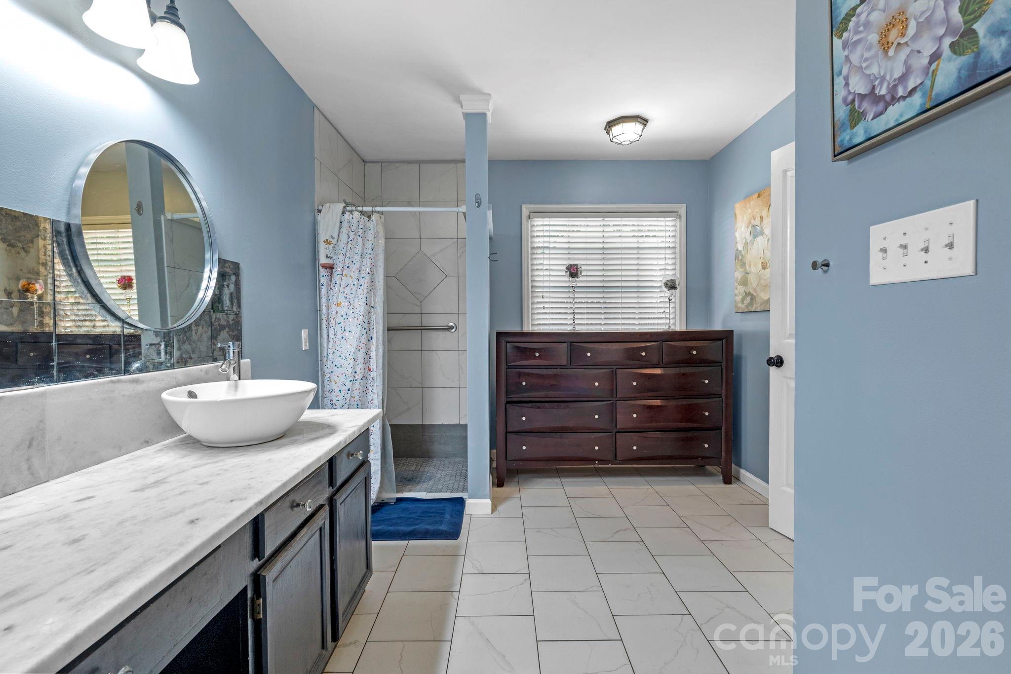 2133 Highland View Lane — Charlotte