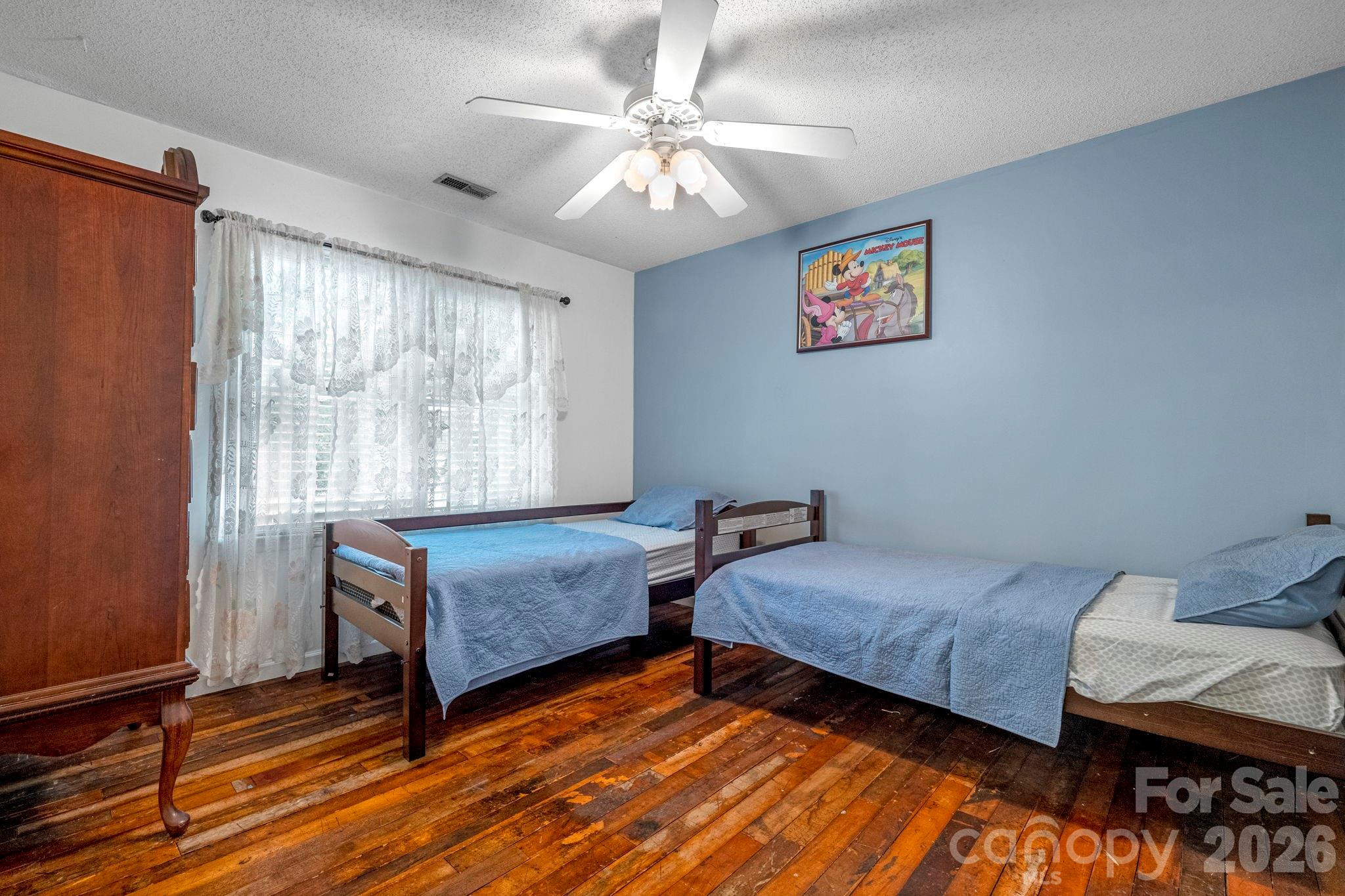 2133 Highland View Lane — Charlotte
