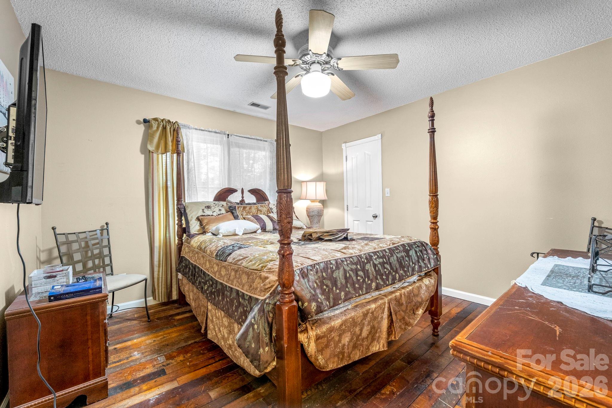 2133 Highland View Lane — Charlotte