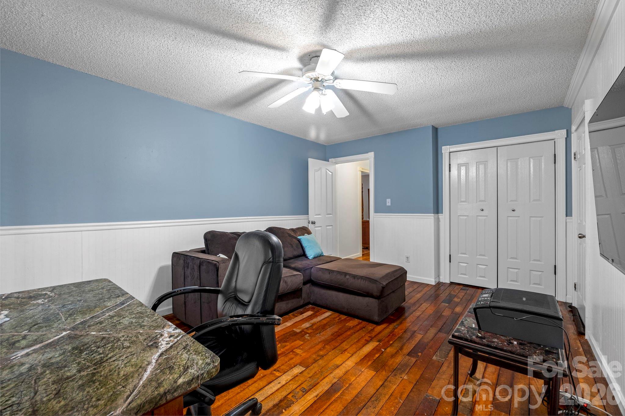 2133 Highland View Lane — Charlotte