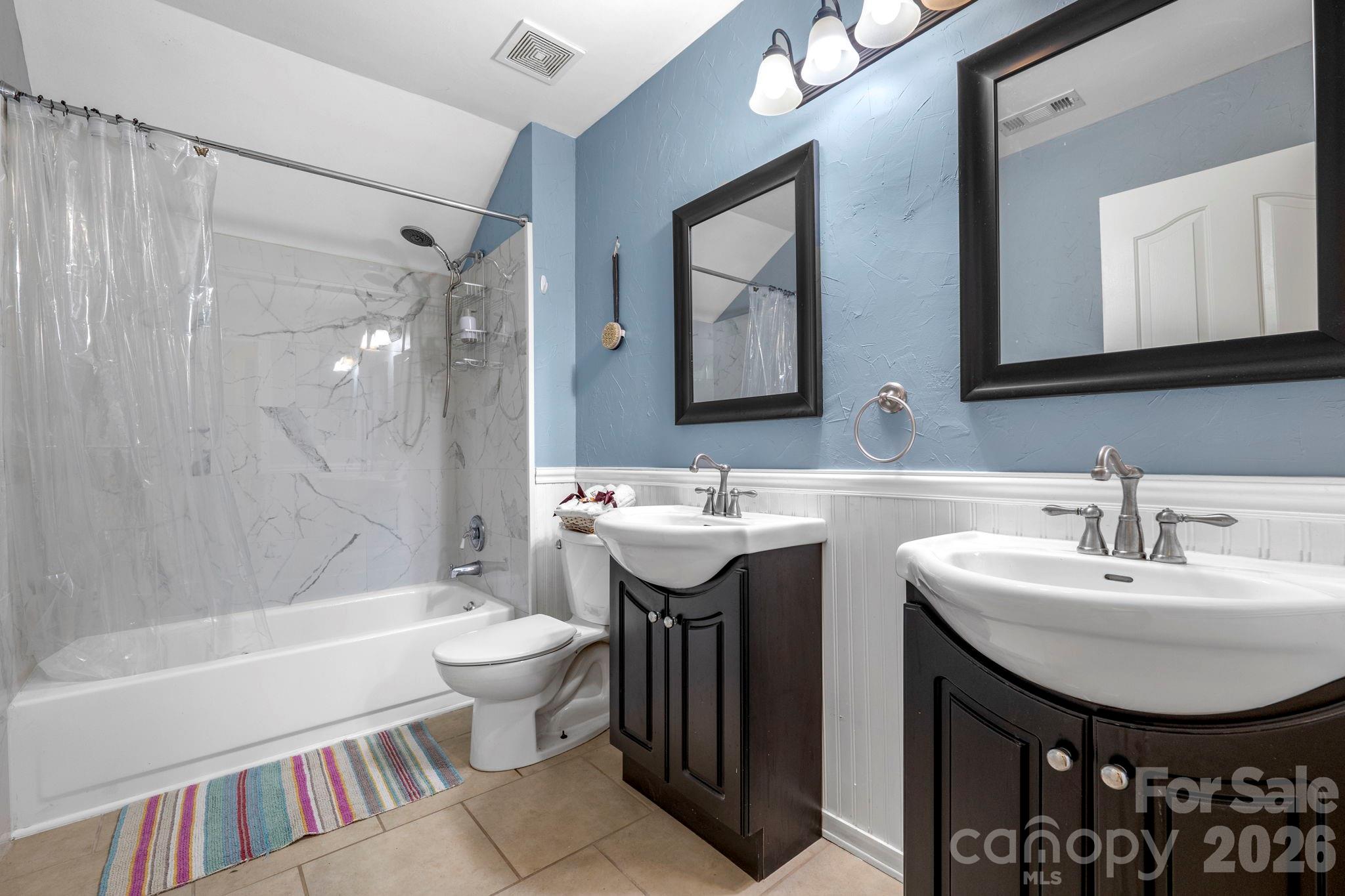 2133 Highland View Lane — Charlotte